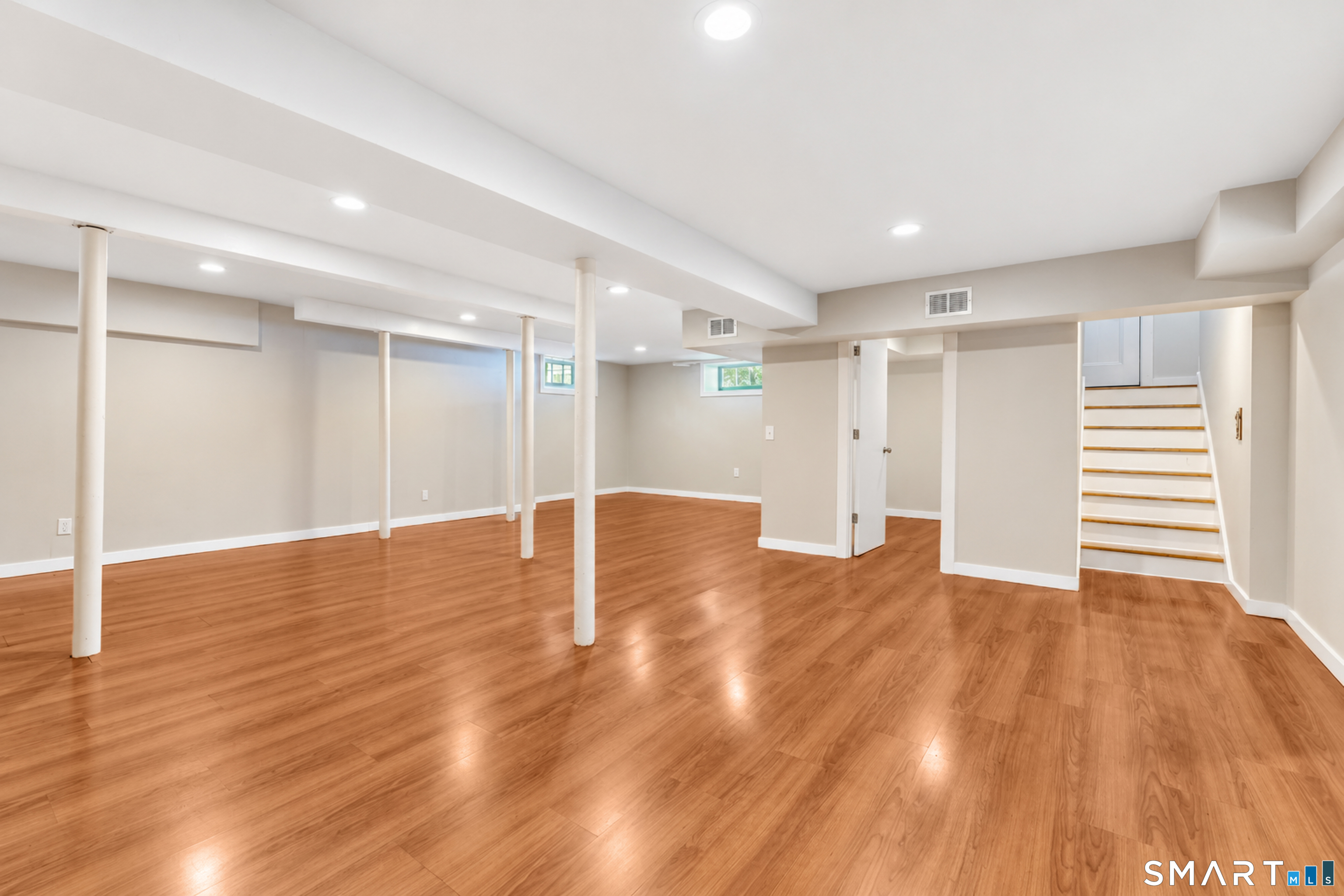 352 McKinley Avenue photo 27