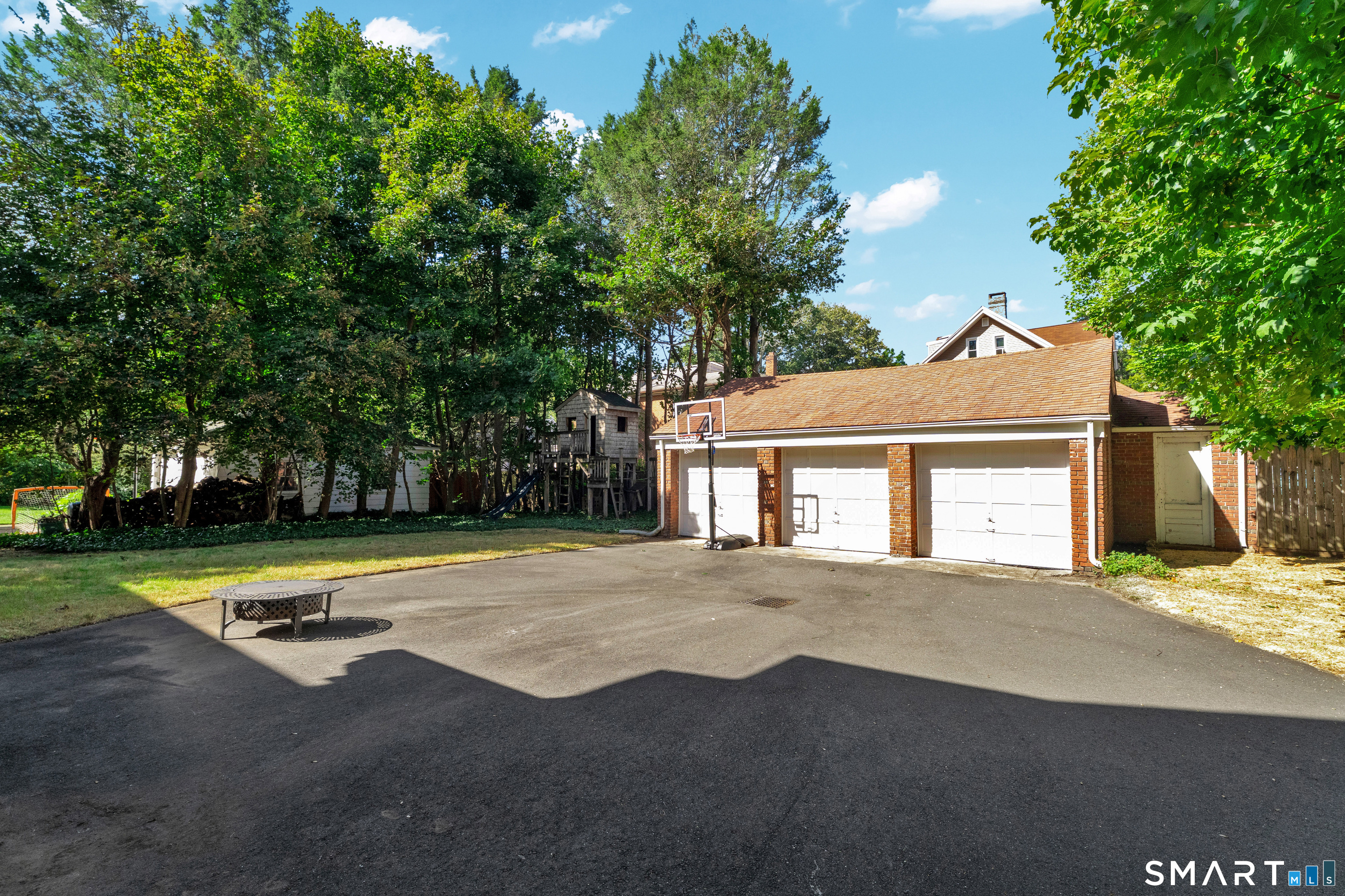 352 McKinley Avenue photo 33