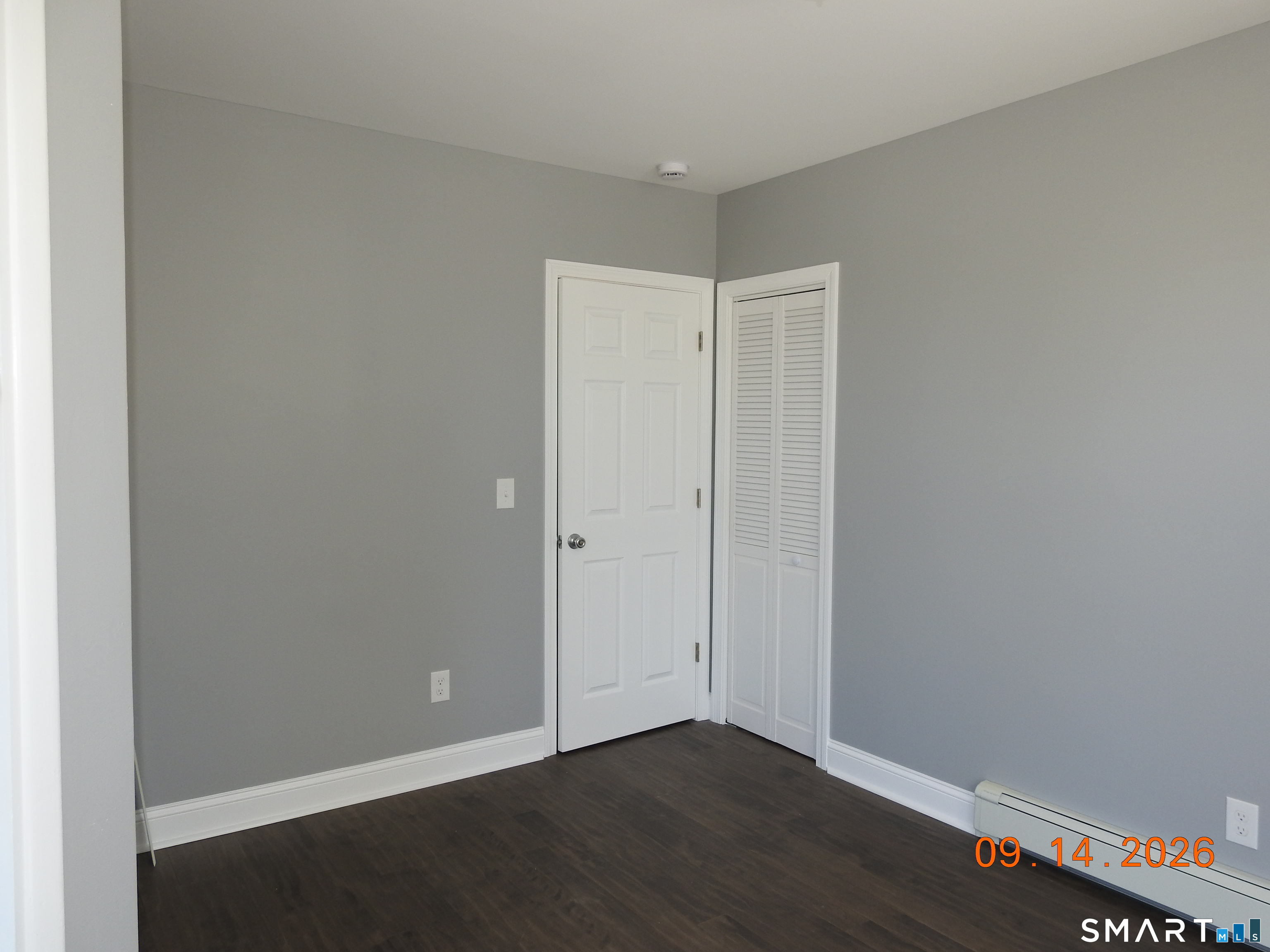 1565 Chapel Street photo 4