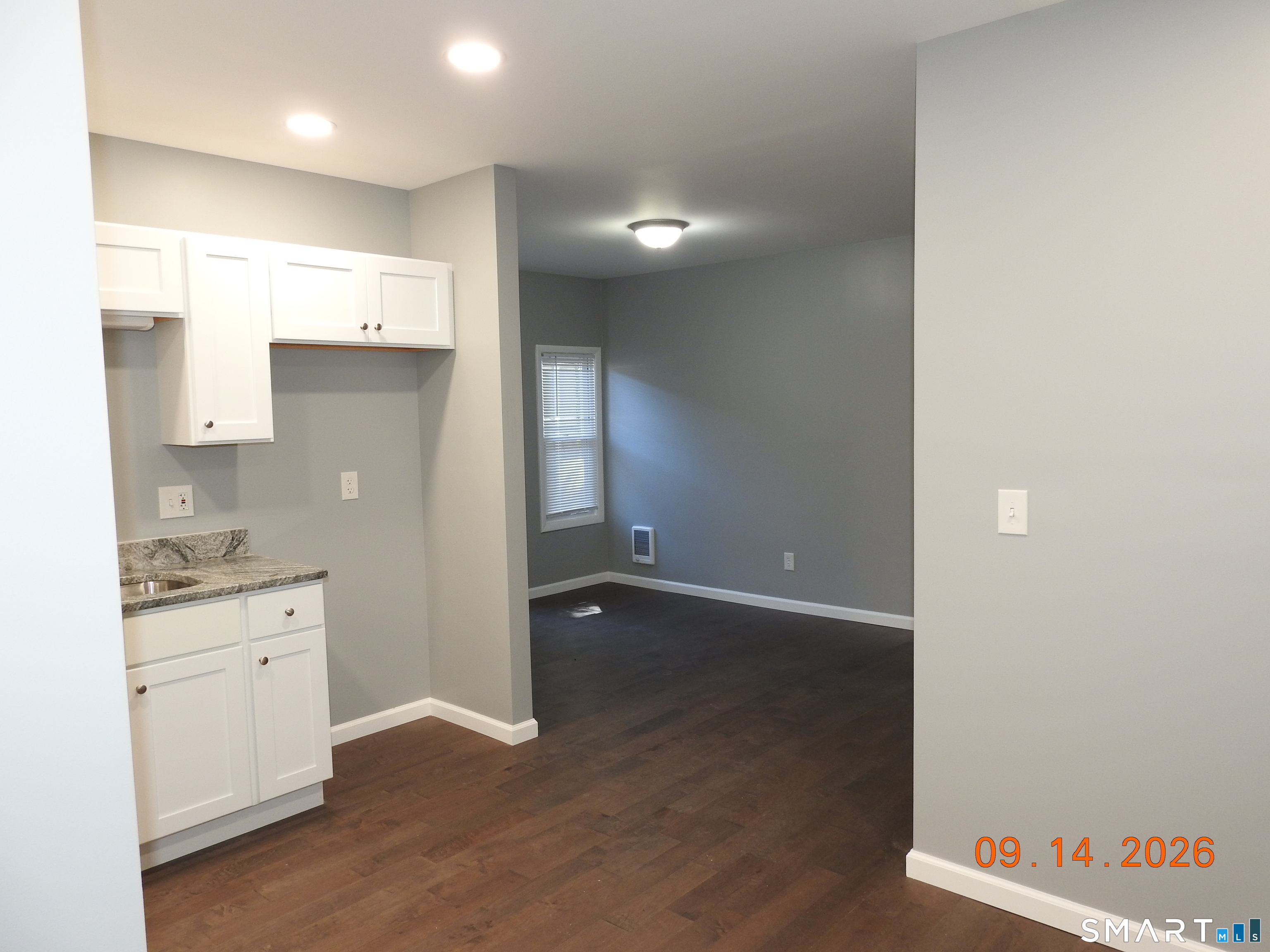 1565 Chapel Street photo 21