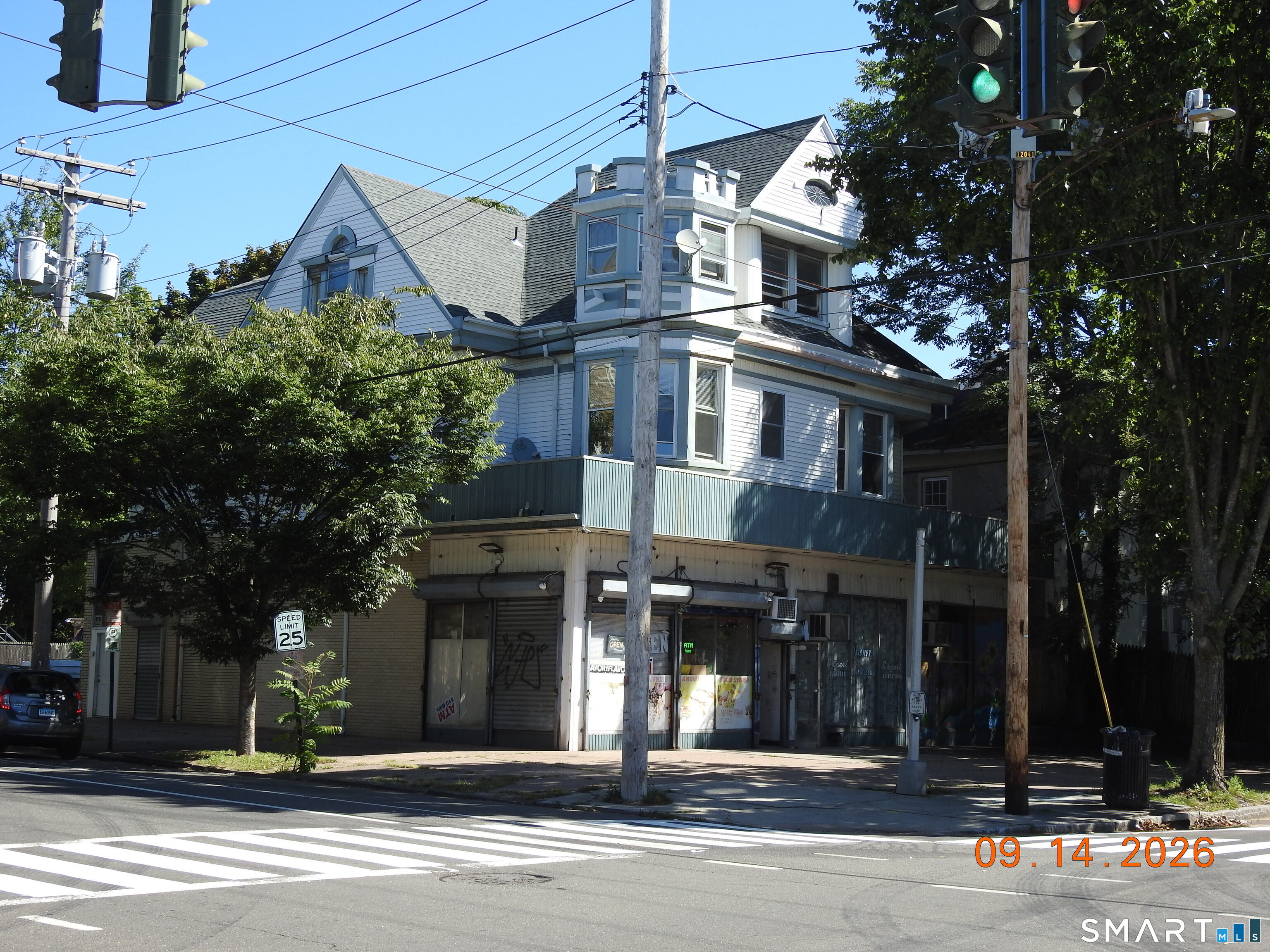 1565 Chapel Street photo 24
