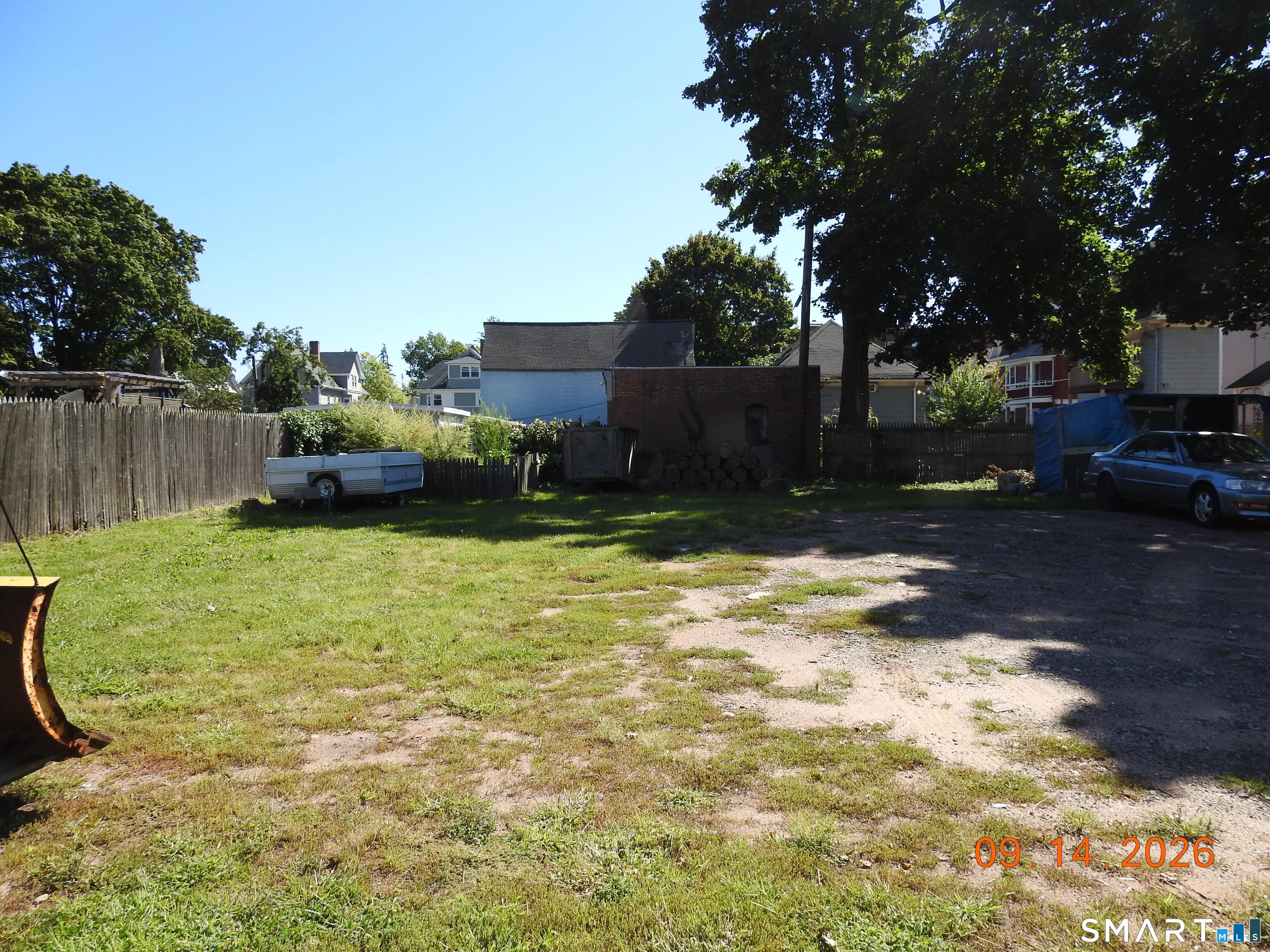 1565 Chapel Street photo 33