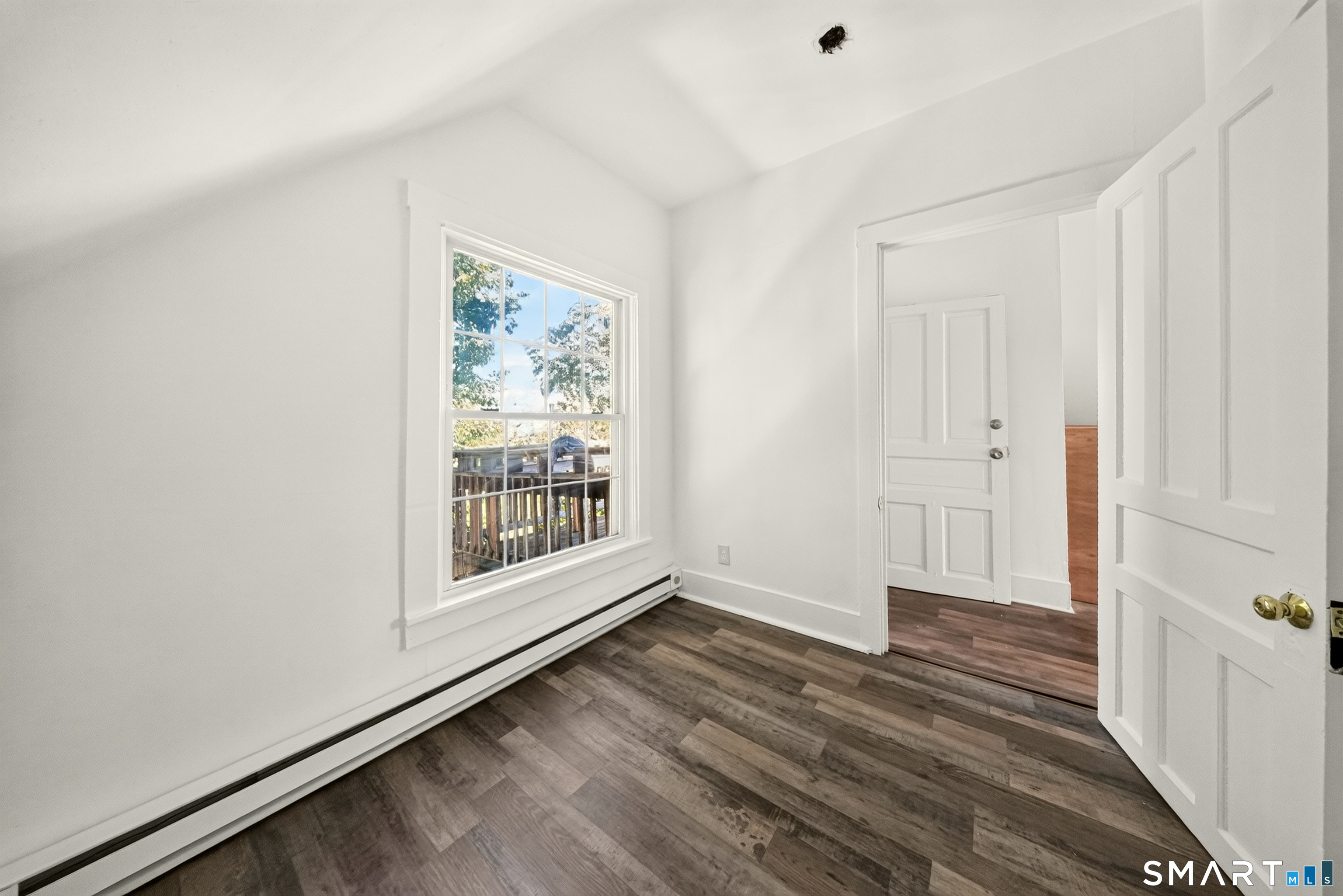 42-46 Hanford Avenue photo 15