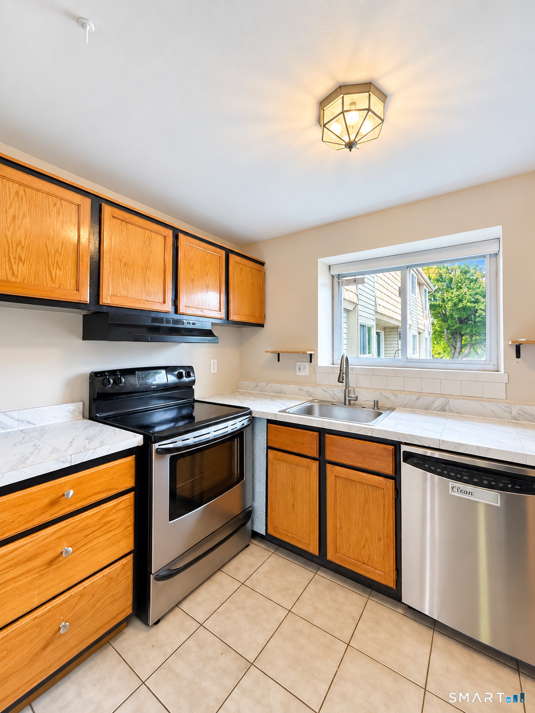 12 Carillon Drive Unit #B photo 4