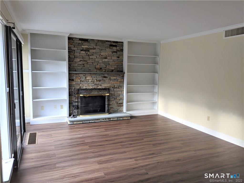 593 Heritage Village Unit #E