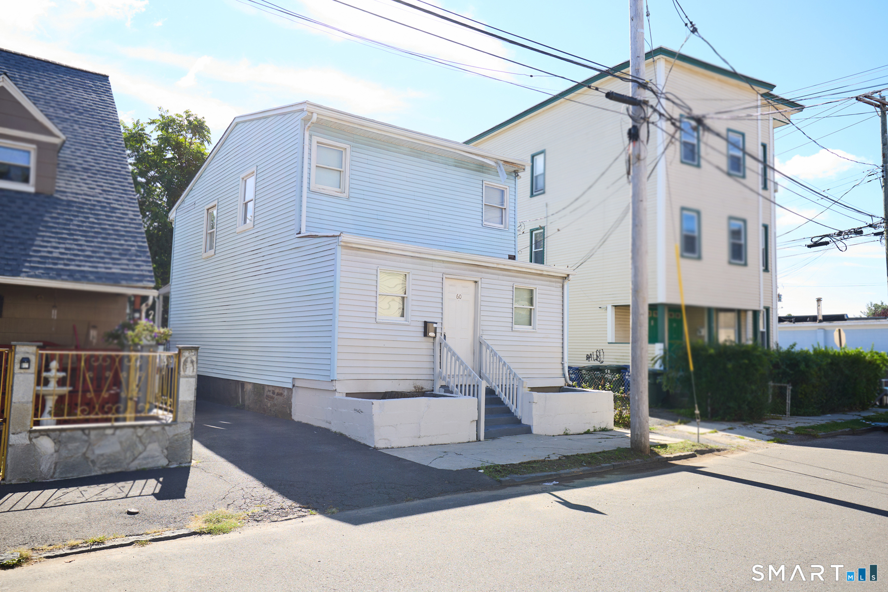 YOUR NEW HOME AWAITS WITH A QUIET YET CONVENIENT LOCATION CLOSE TO SCHOOLS, RETAIL/SHOPPING, DINING AND RESTAURANTS, PARKS/REC AND SEASIDE PARK WITH EASY ACCESS TO METRO NORTH TRAIN STATIONS, I-95, RT 25/8 AND RT 15 MERRITT PARKWAY. YOUR MAIN LEVEL LIVING AREA OFFERS AN OPEN LIVING/DINING ROOM, CHEF'S KITCHEN, DEN/PLAYROOM ALONG WITH SEPERATE BEDROOM WITH 1/2 BATH. UPPER-LEVEL FEATURES SPACIOUS BEDROOMS WITH EXTRA CLOSETS AND RENOVATED FULL BATH. LOWER-LEVEL LAUNDRY AND STORAGE LEADS TO A PRIVATE FENCED YARD WITH COVERED REAR DECK FOR YOUR RELAXATION AND CELEBRATIONS. OWNER CAN ACCOMODATE A QUICK CLOSING, MAKE YOUR OFFER AND SETTLE IN FOR YOUR HOLIDAYS!