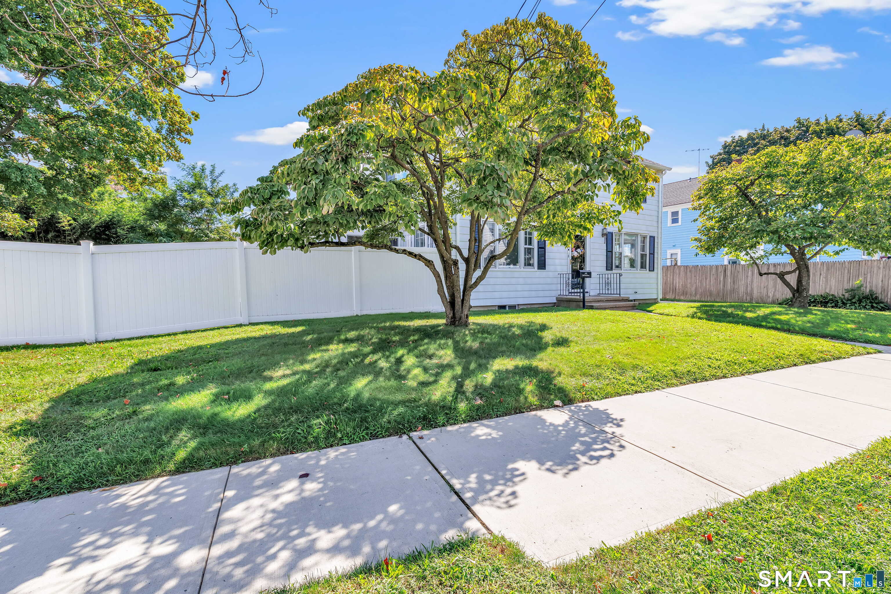 175 Eaton Street photo 31
