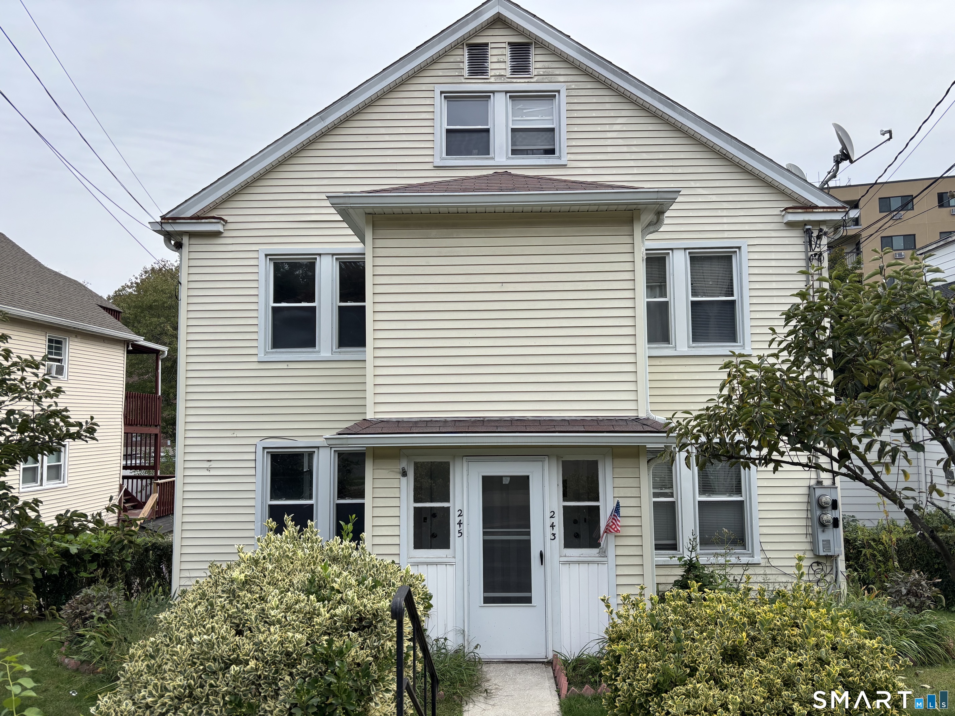 243 Knickerbocker Avenue
