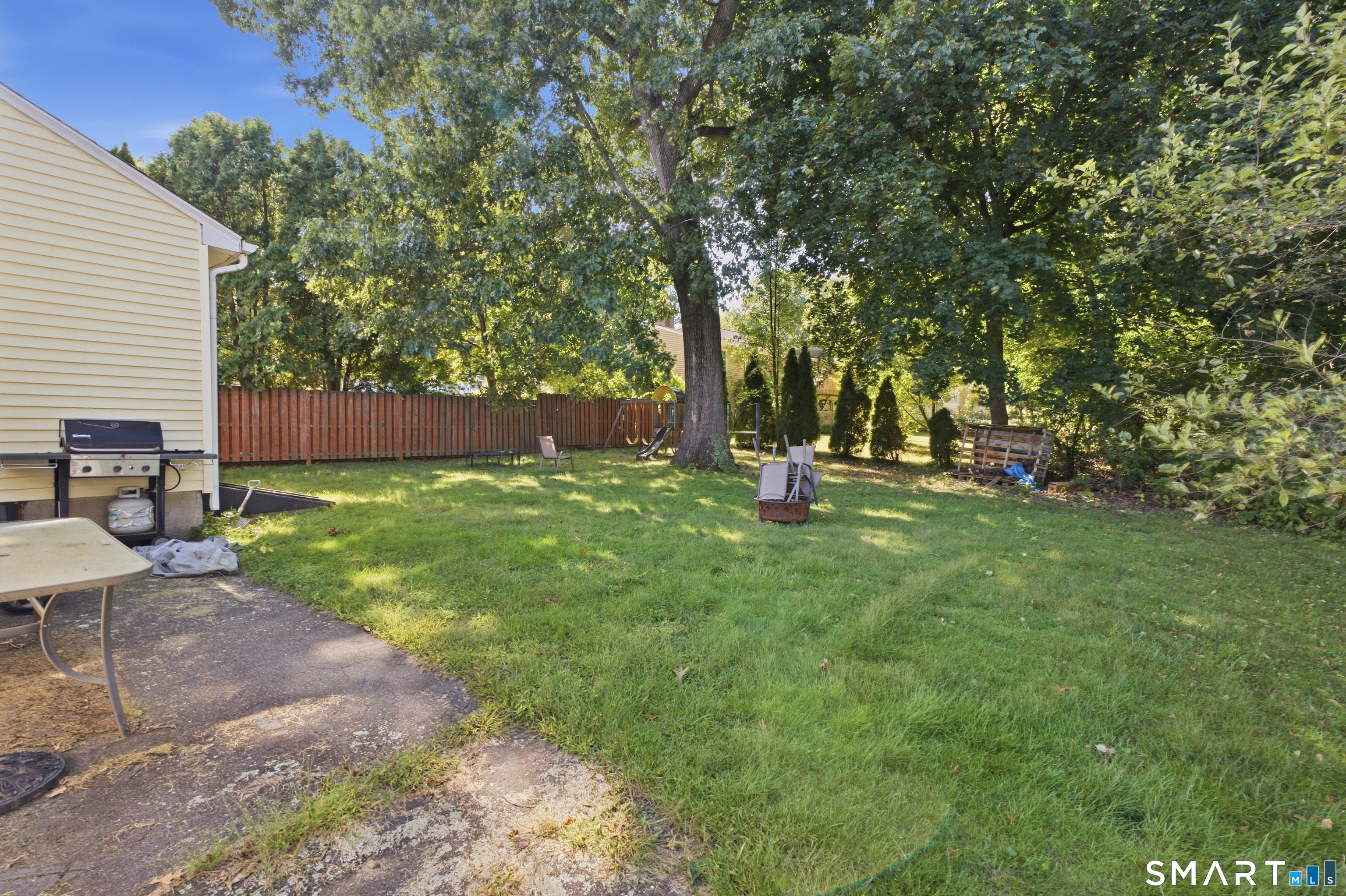 70 Leslie Court photo 22