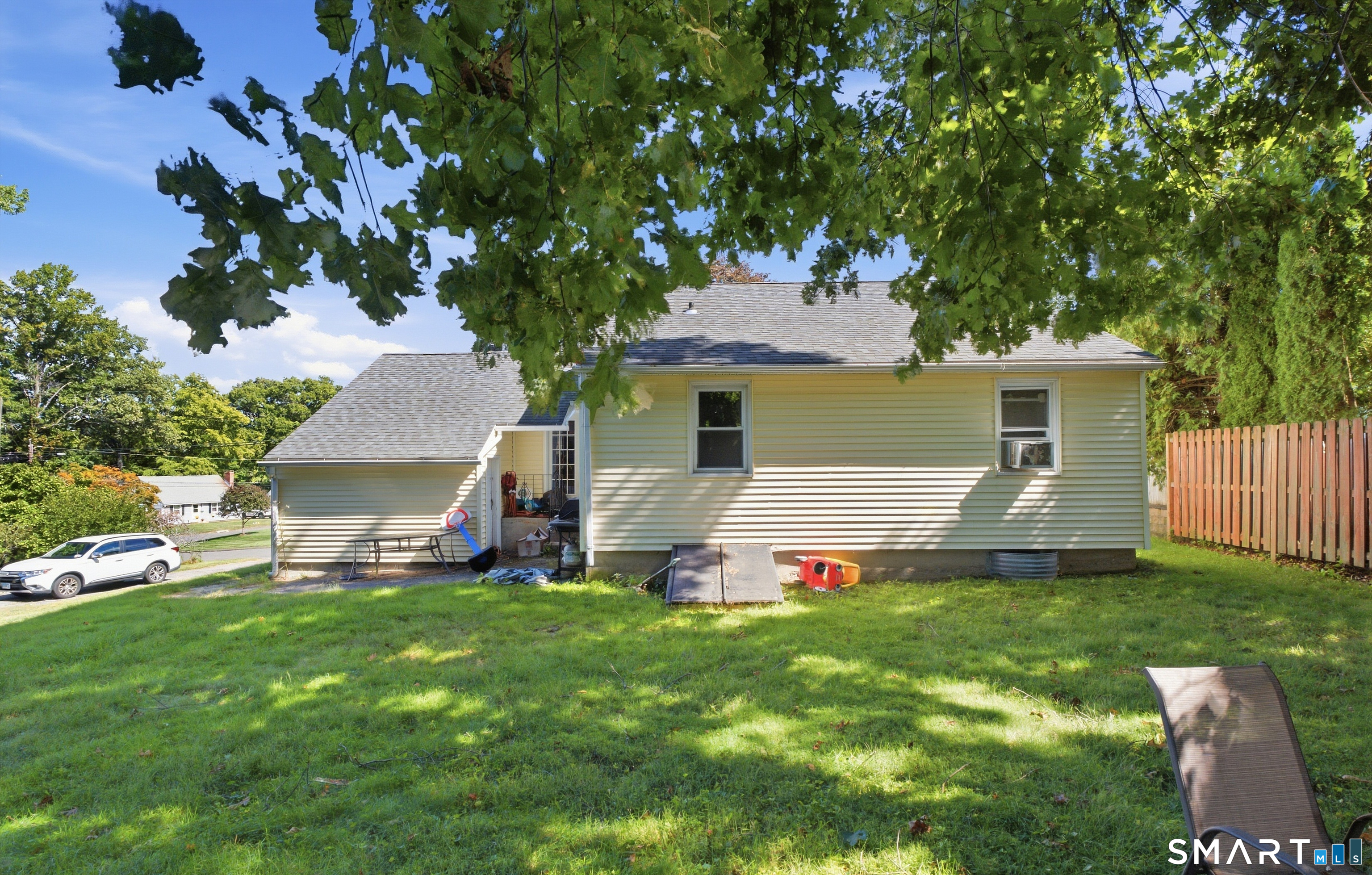 70 Leslie Court photo 20