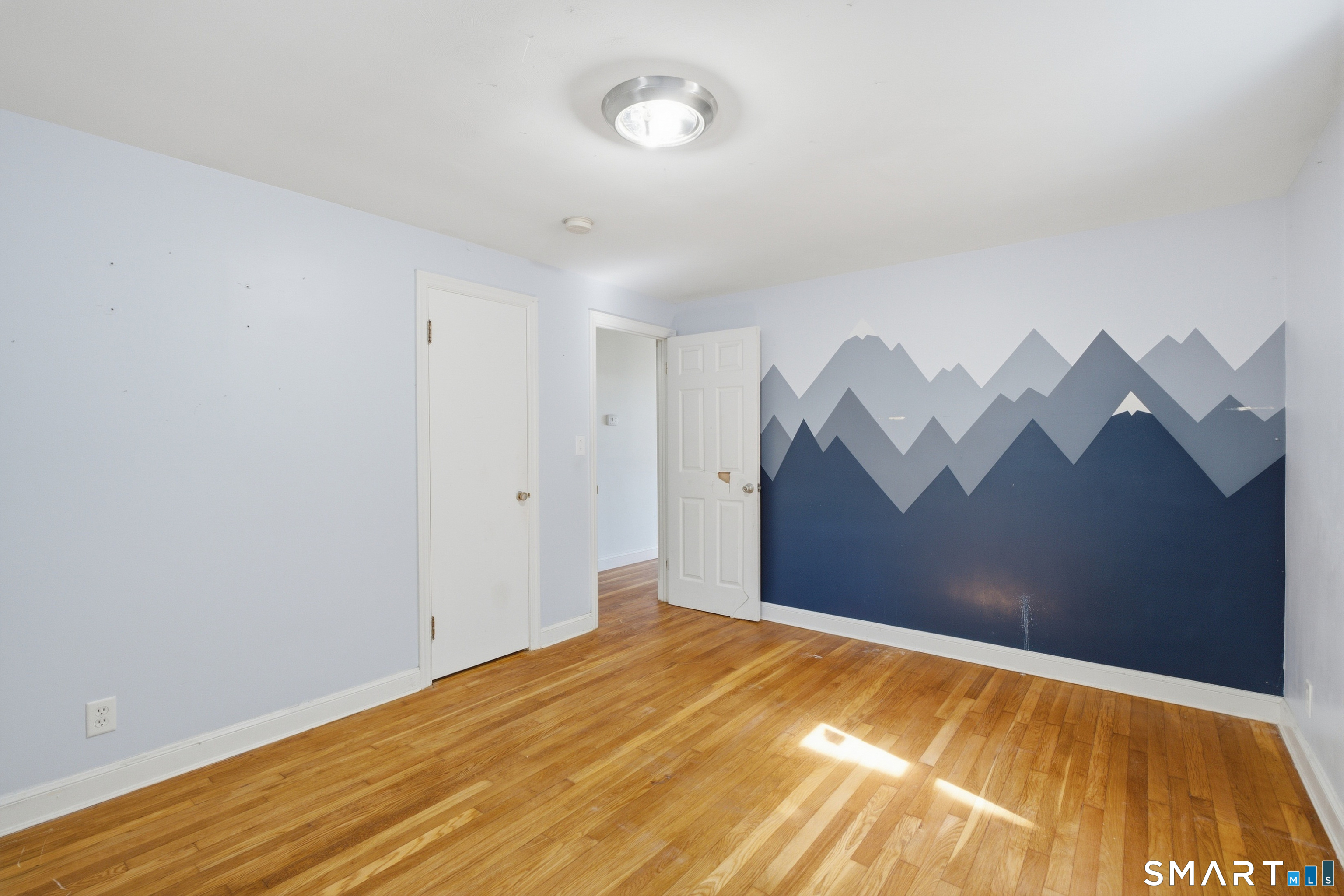 70 Leslie Court photo 11