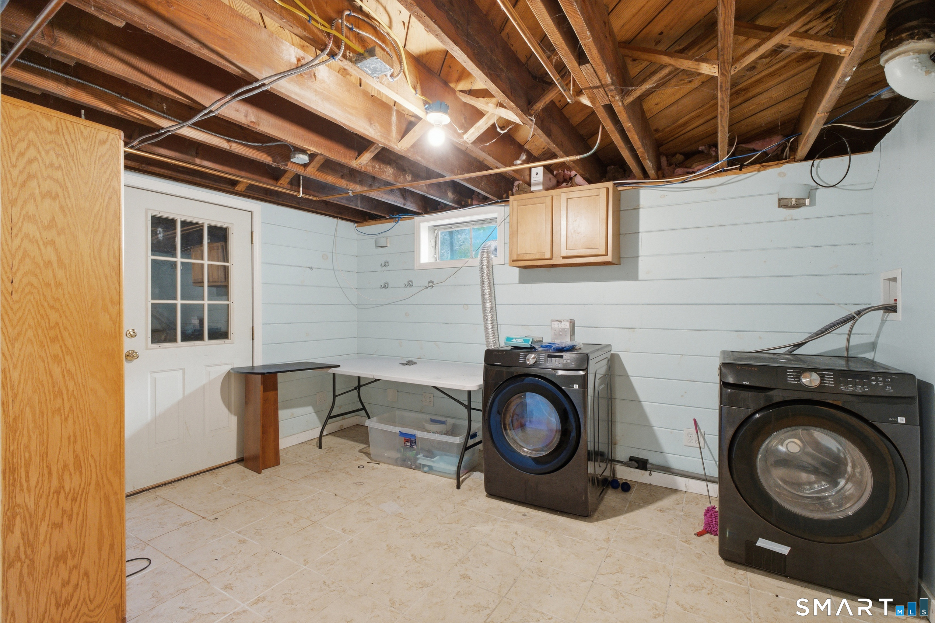 70 Leslie Court photo 16
