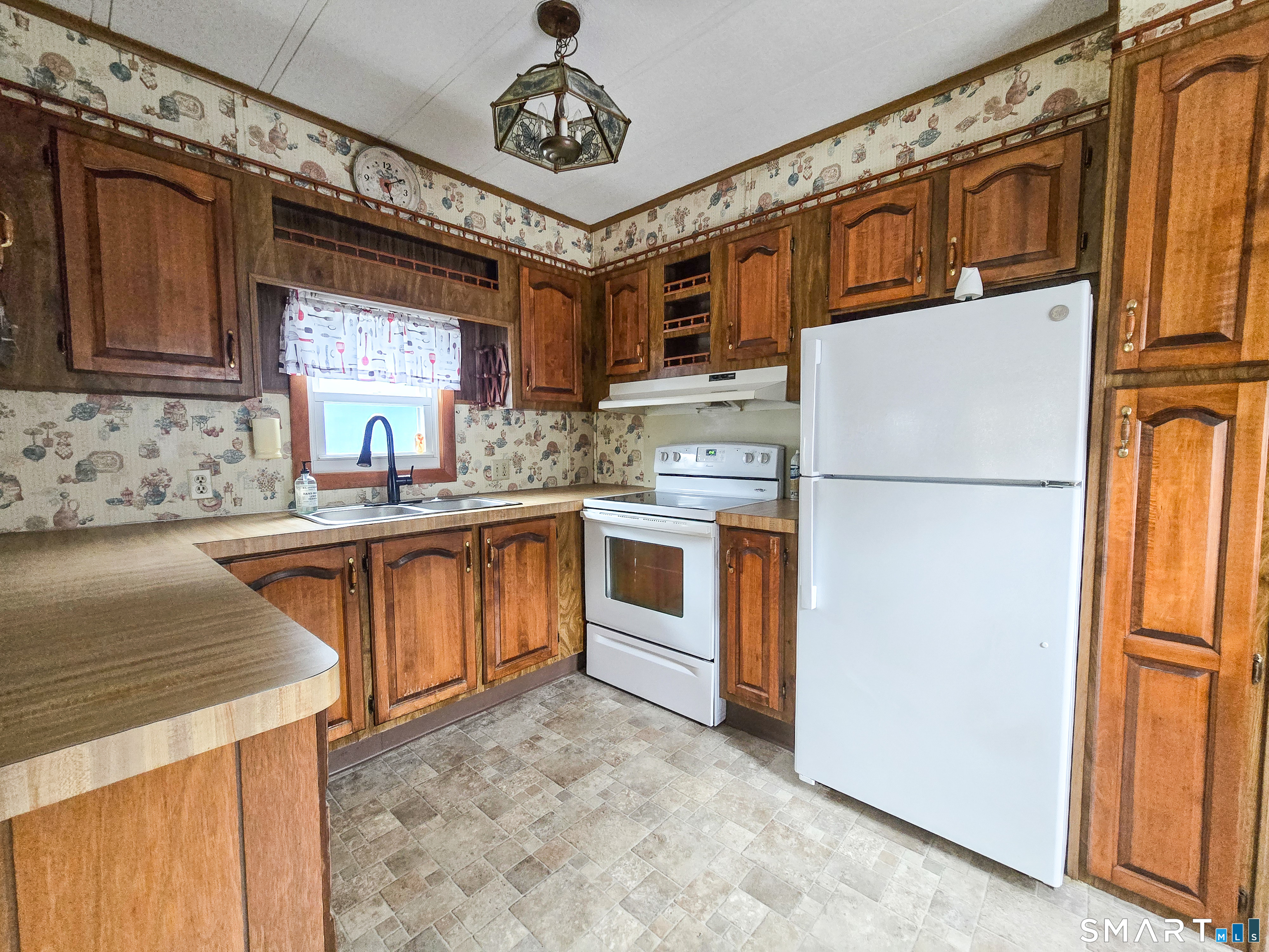 15 Tunnel Hill Court, #11, Tunnel Hill, Lisbon, CT 06351