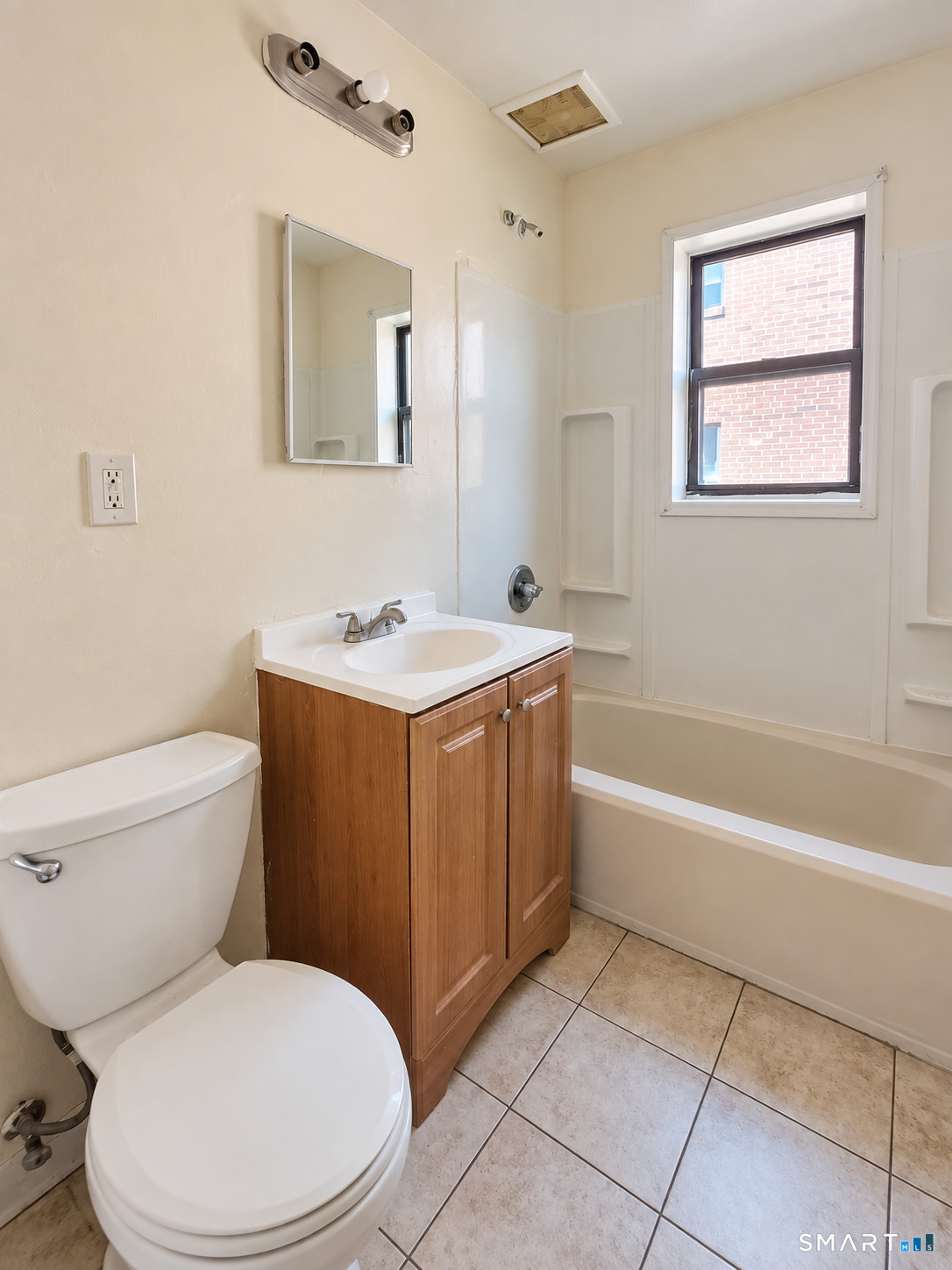 241 Laurel Street Unit #B6 photo 6