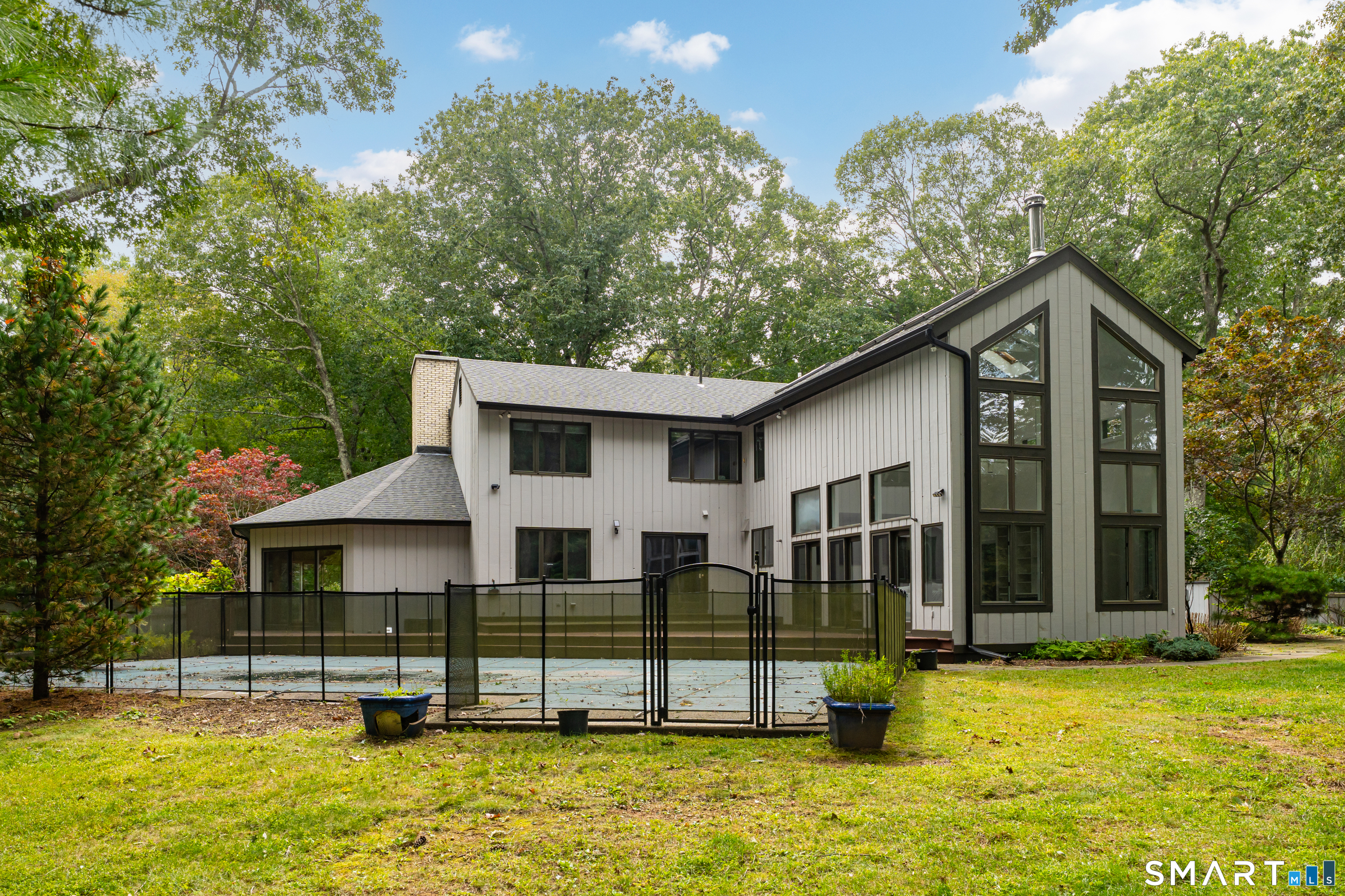 200 Deer Lane photo 3
