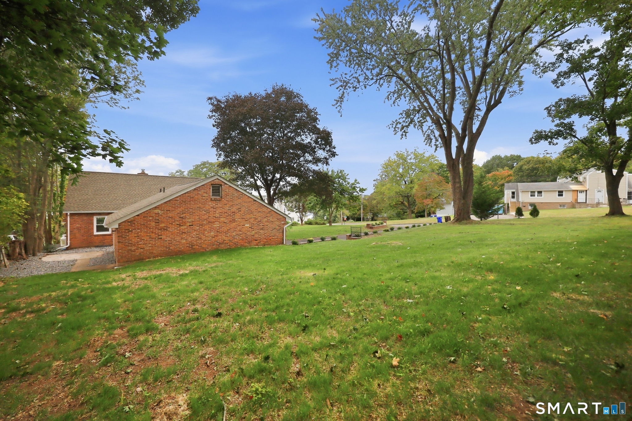 65 Highland Avenue photo 38