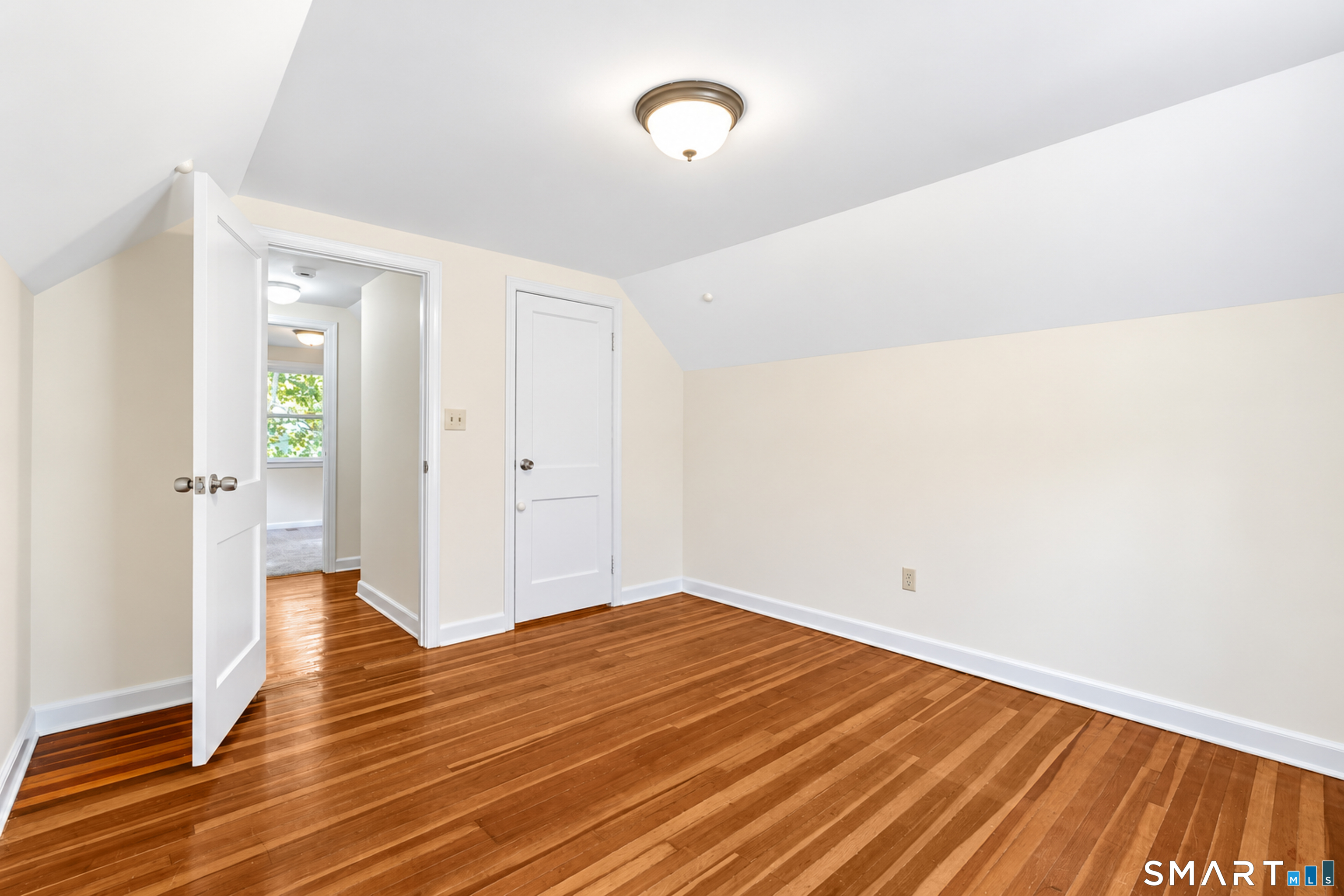 21 Monroe Street photo 22