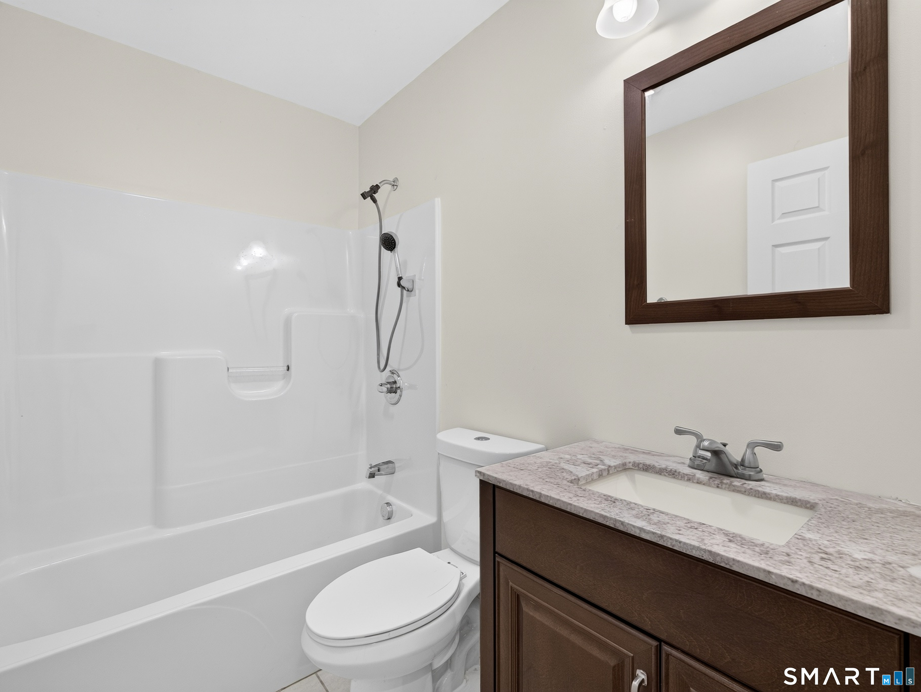 846-A Vauxhall St Extension, Waterford, CT 06385