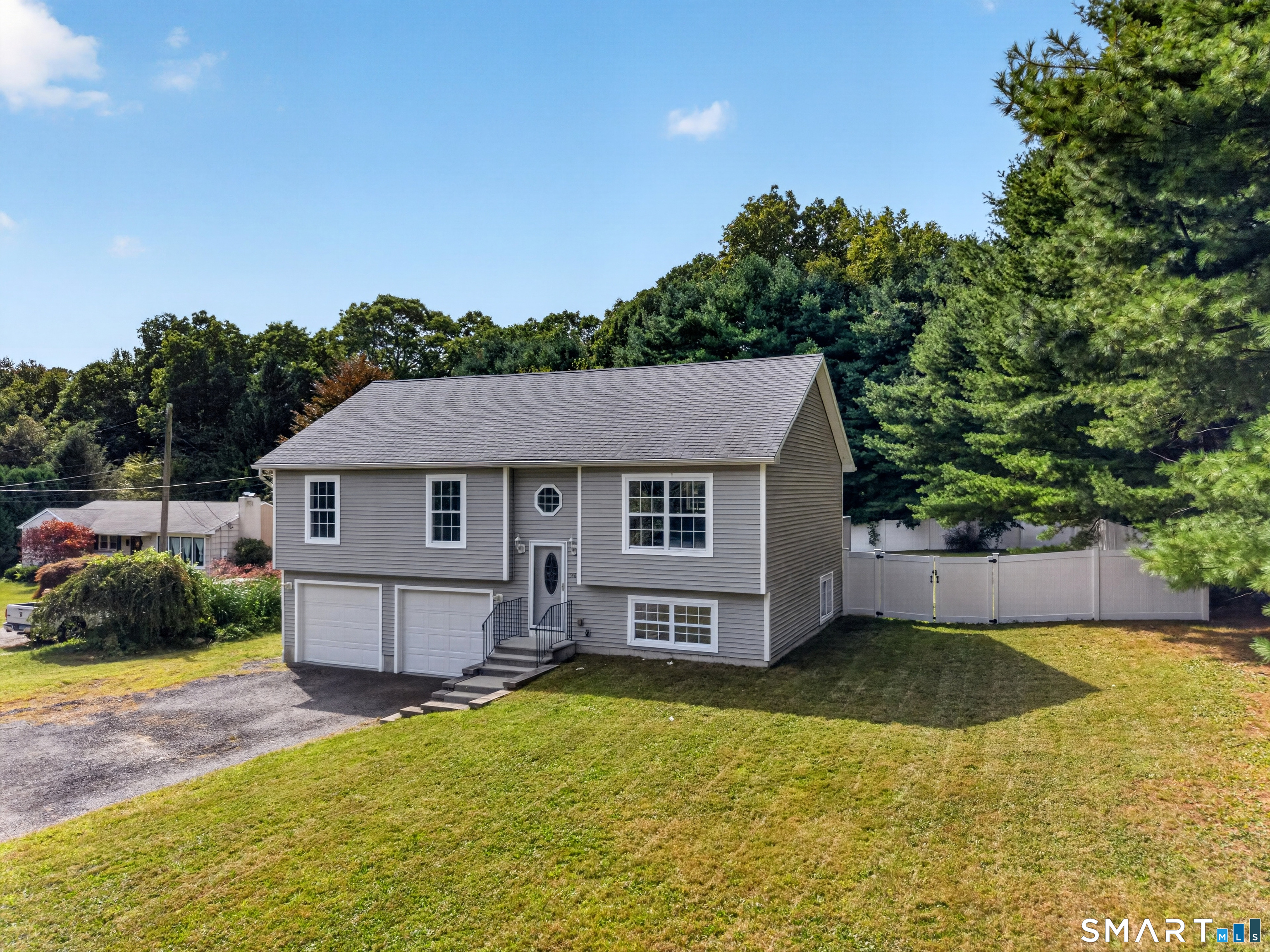 Photo 1 of Single family home for sale at 846 A Vauxhall St Ext, Waterford, CT 06385 | MLS# 24205473 | Listing updated on 2026-10-06