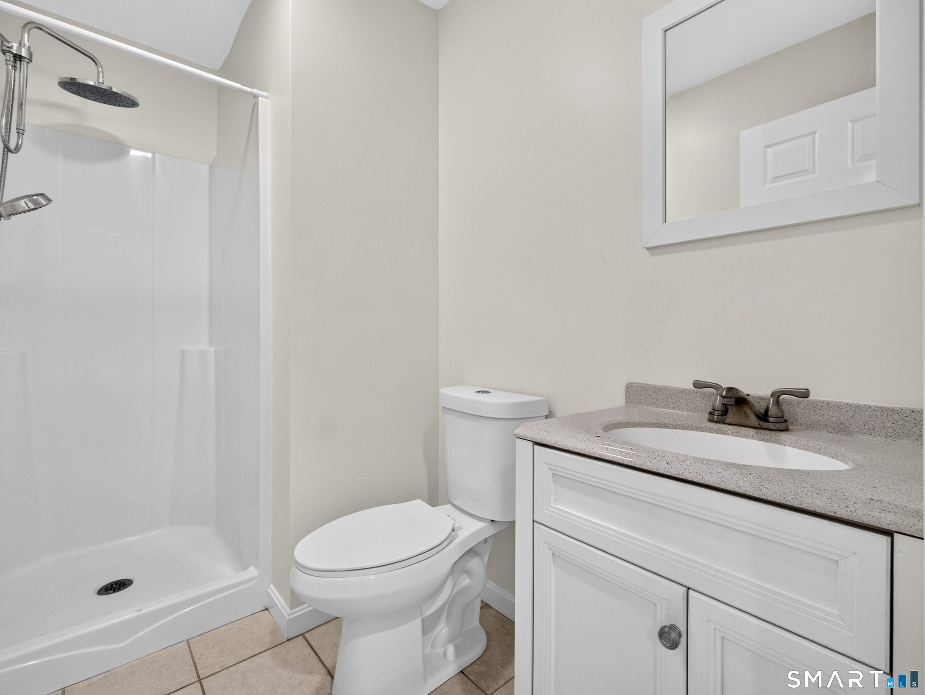 846-A Vauxhall St Extension, Waterford, CT 06385