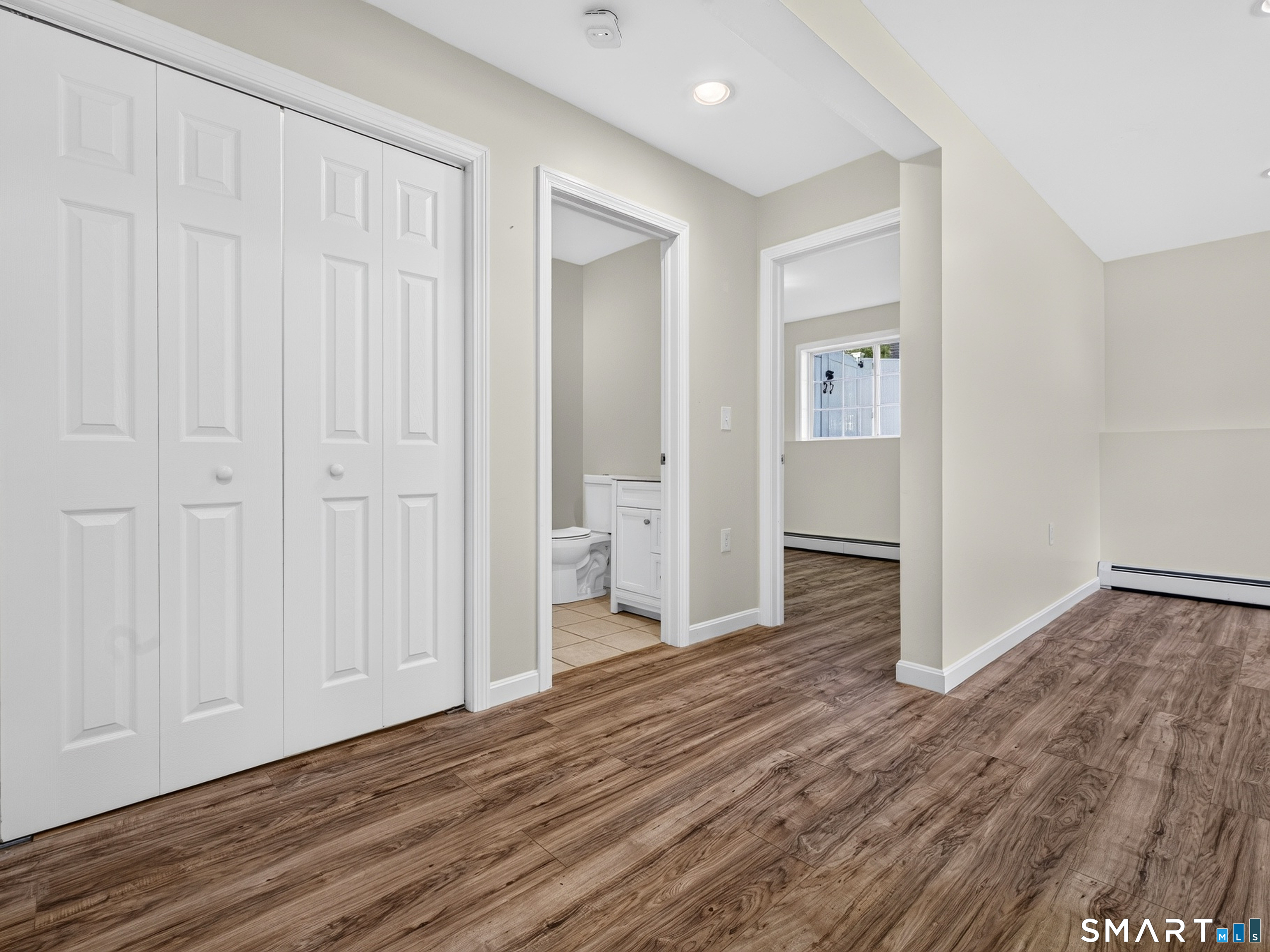 846-A Vauxhall St Extension, Waterford, CT 06385