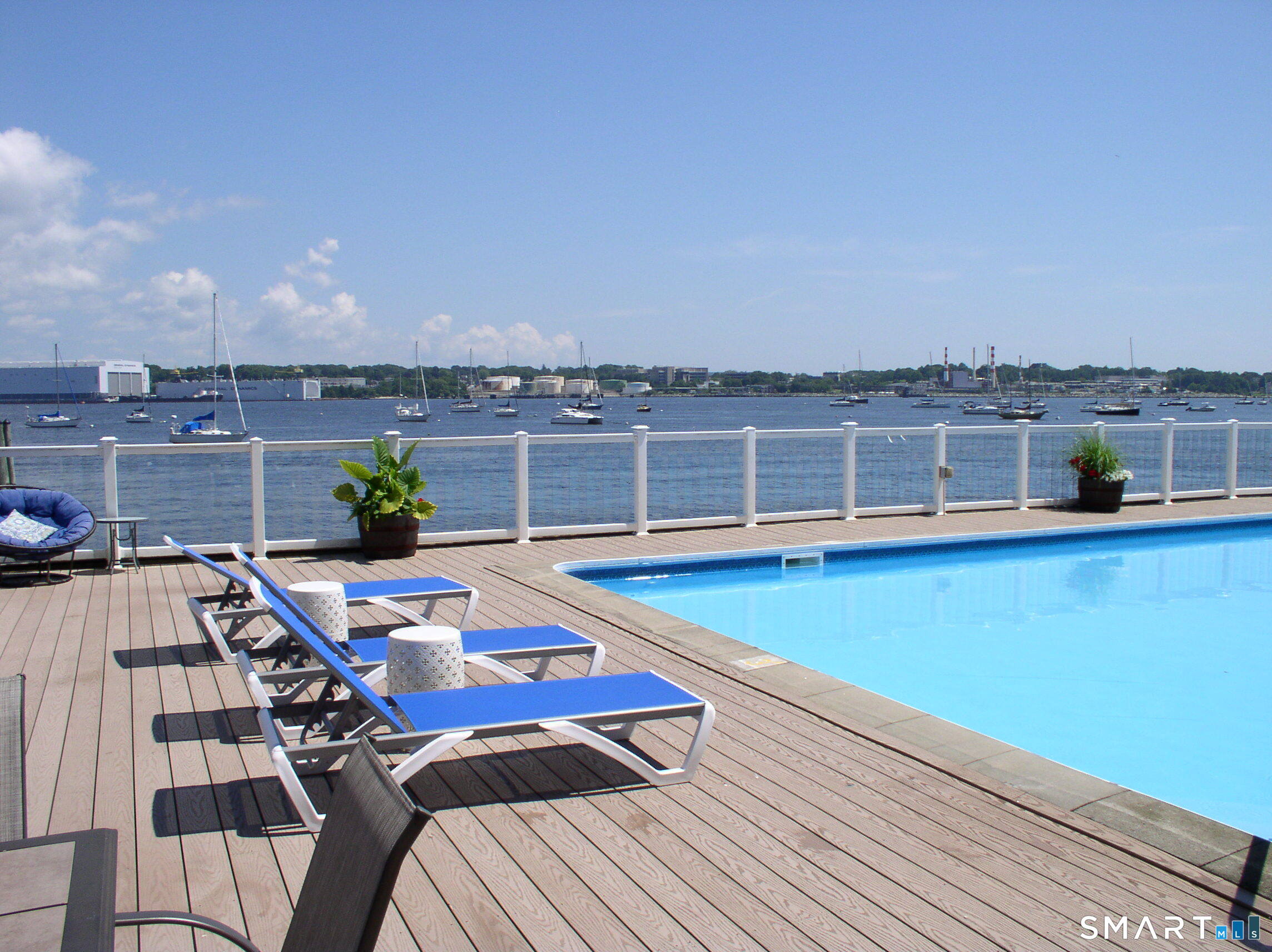 292 PEQUOT Avenue, #E4, New London, CT 06320