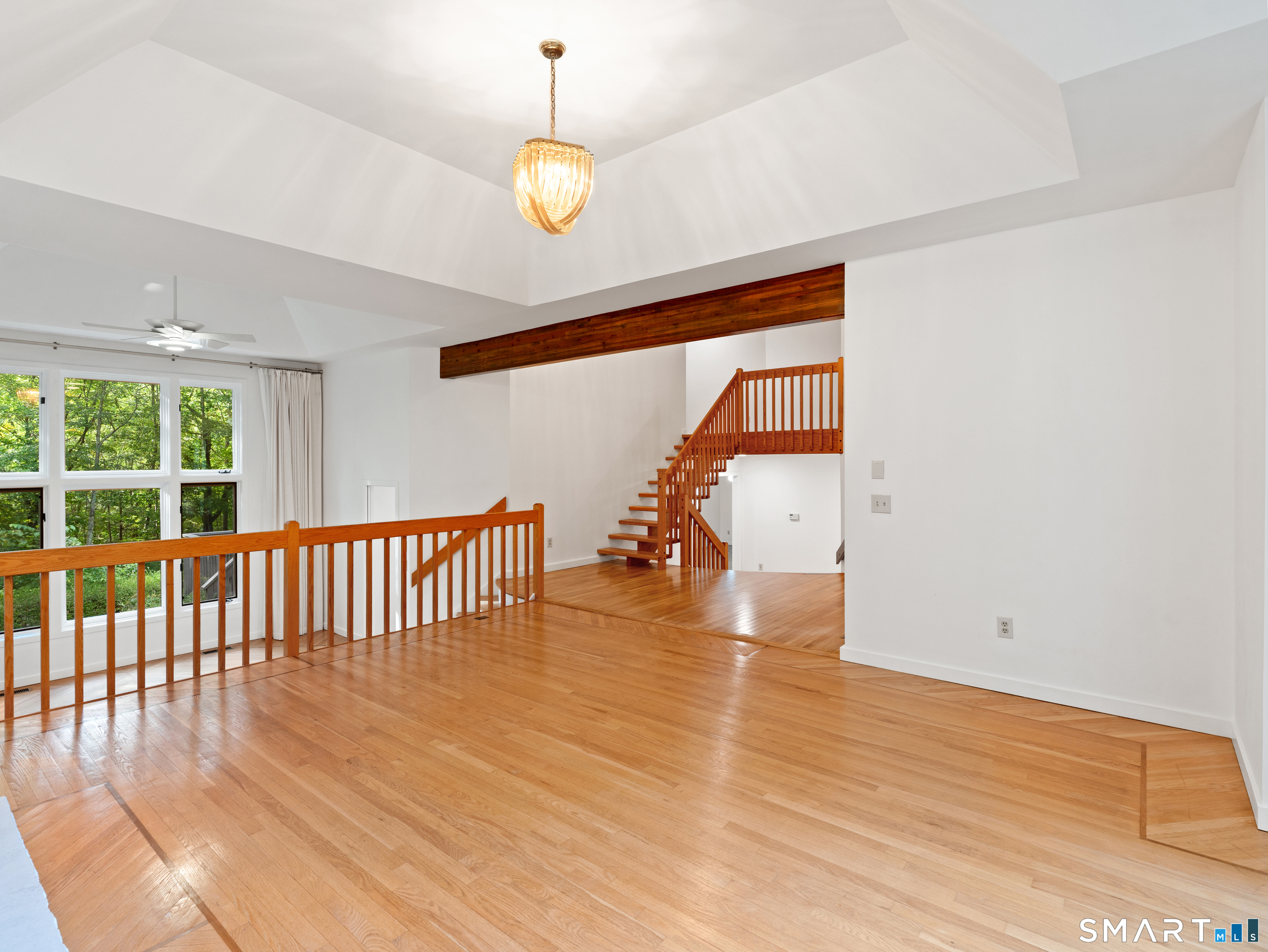 8 Sierra Way photo 3