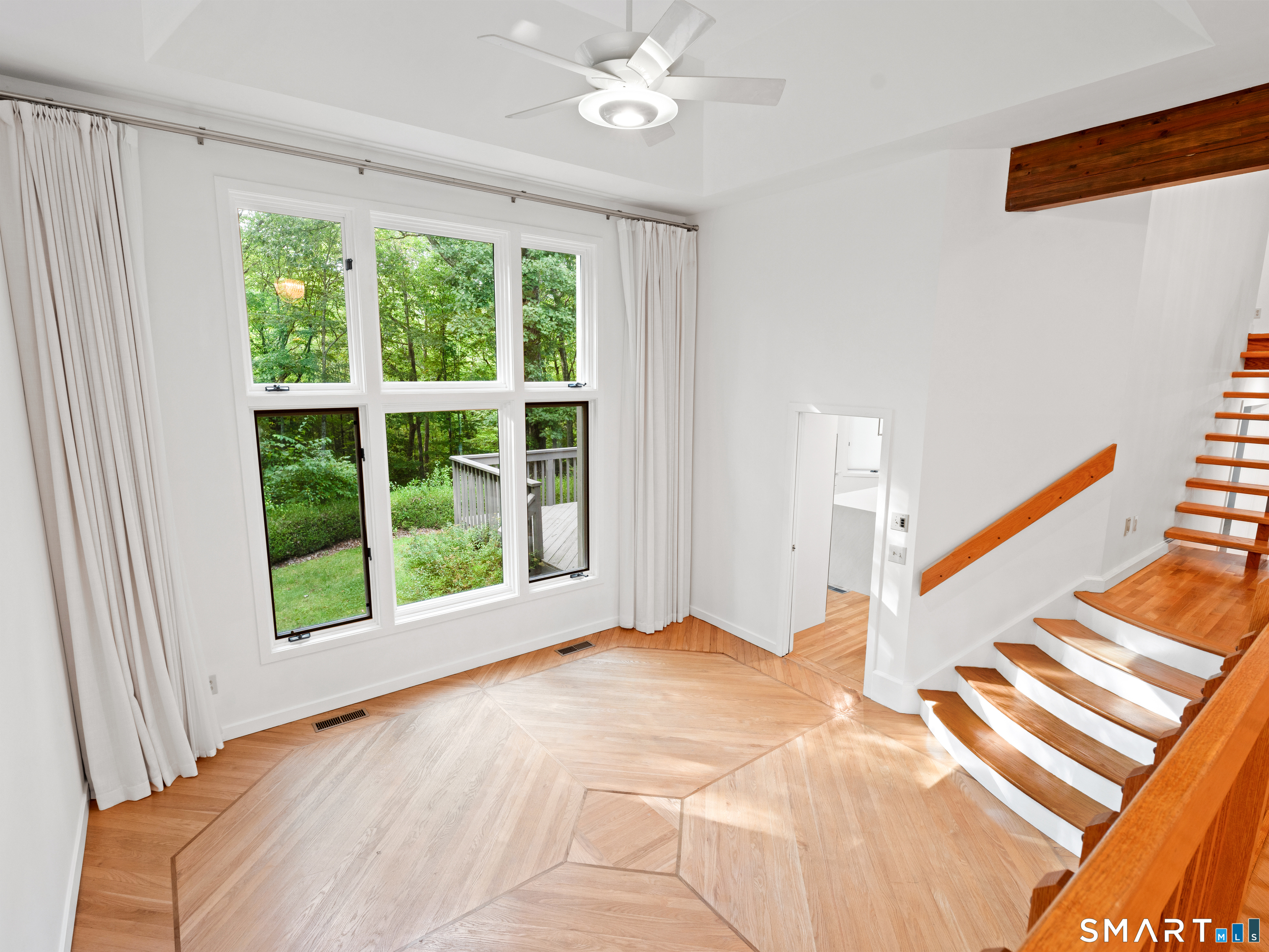 8 Sierra Way photo 4