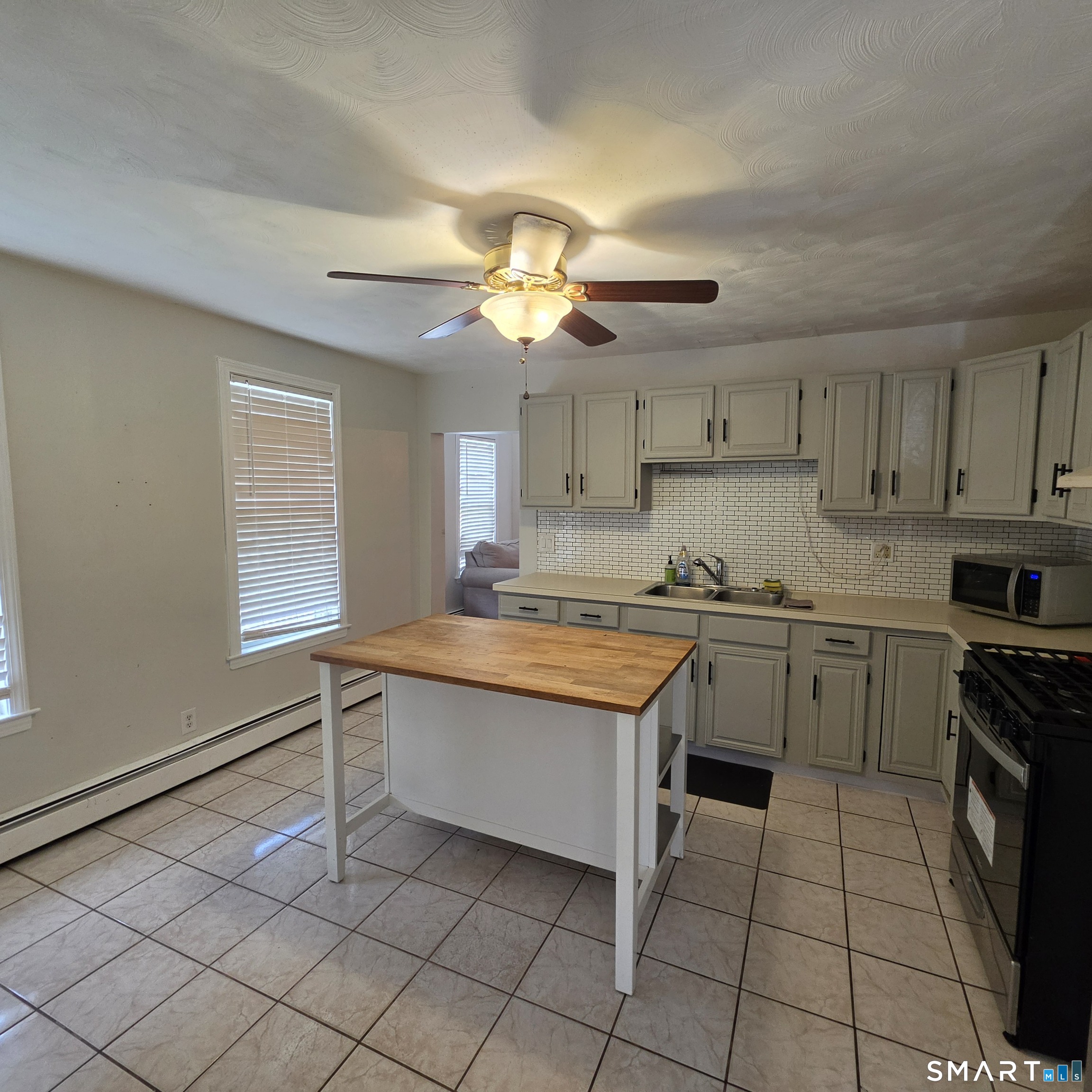 664 West Main Street Unit #1 photo 2