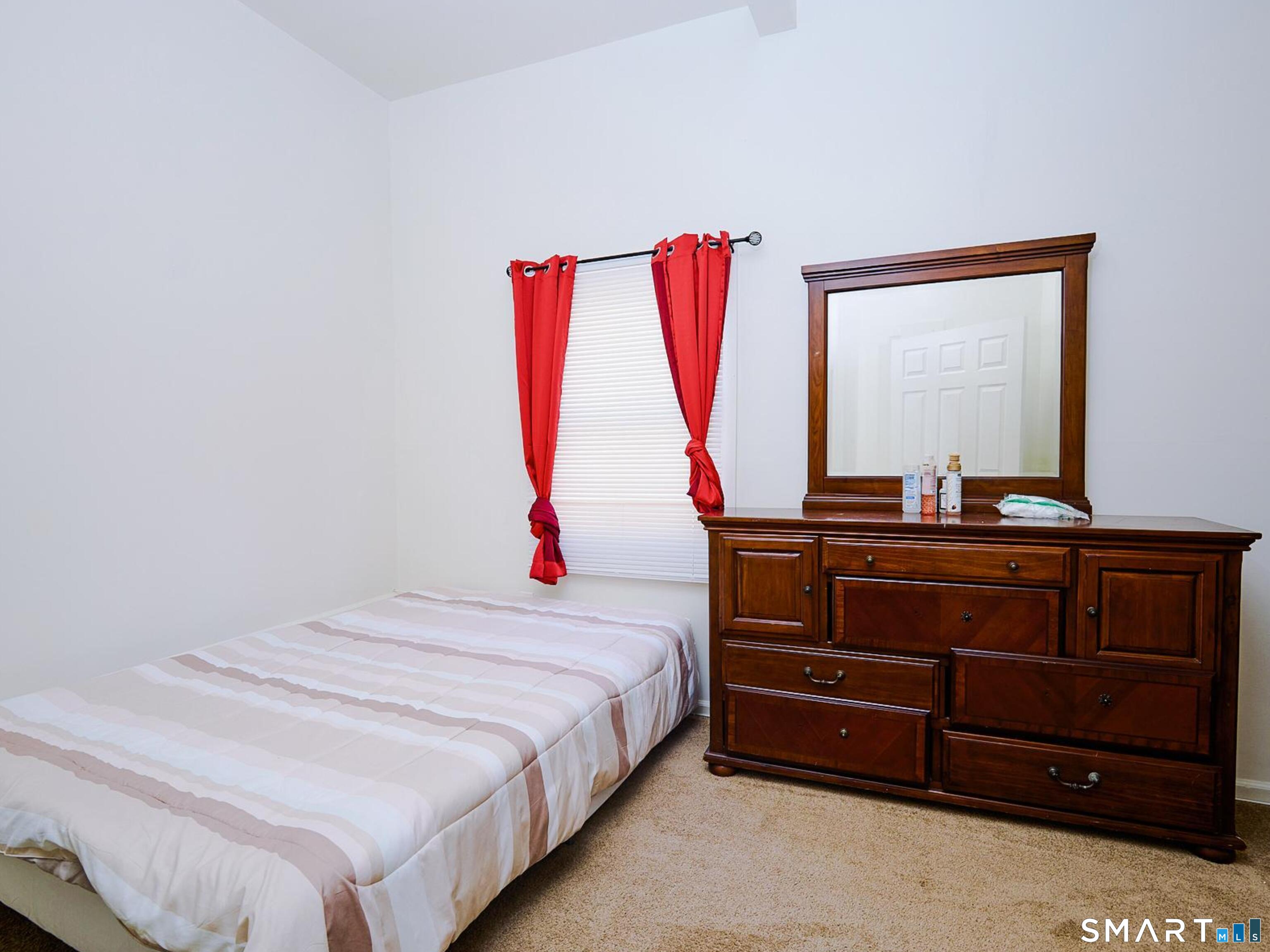 60 Olive Street photo 20