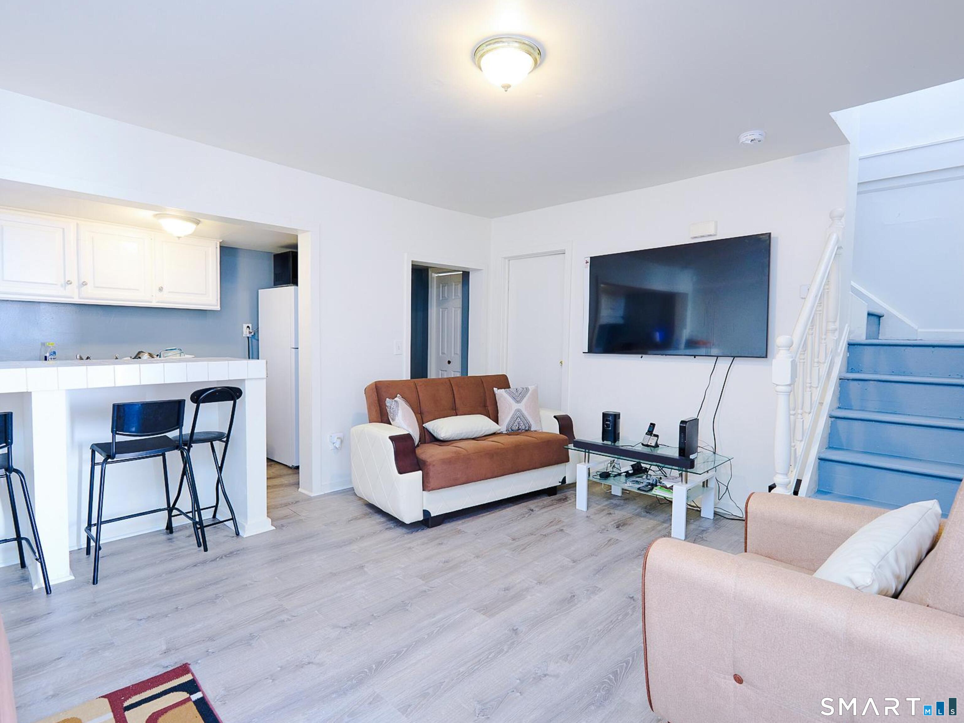 60 Olive Street photo 9