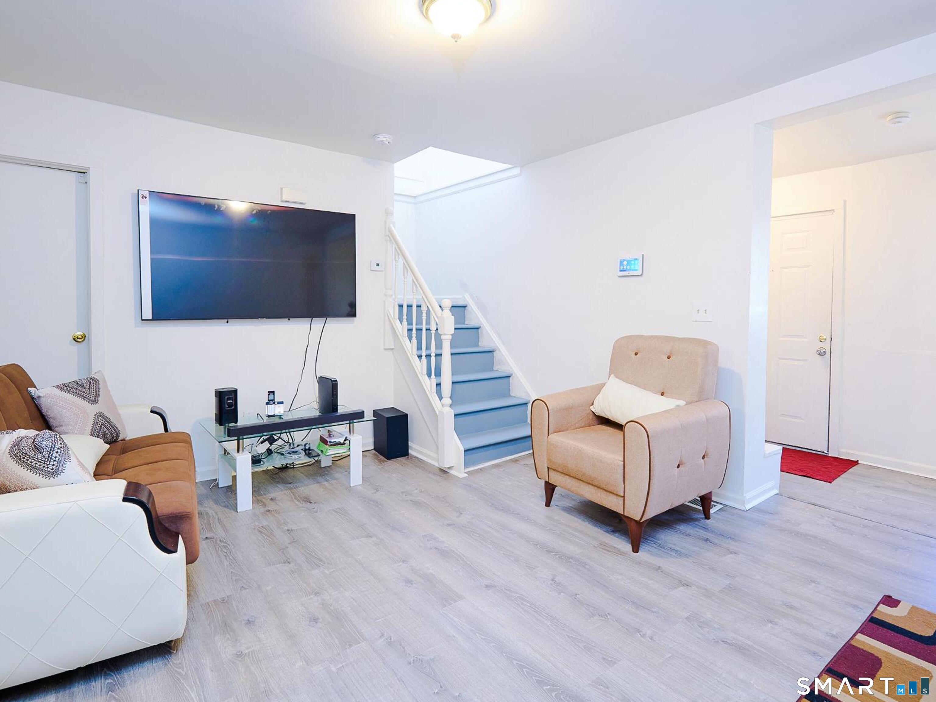 60 Olive Street photo 7