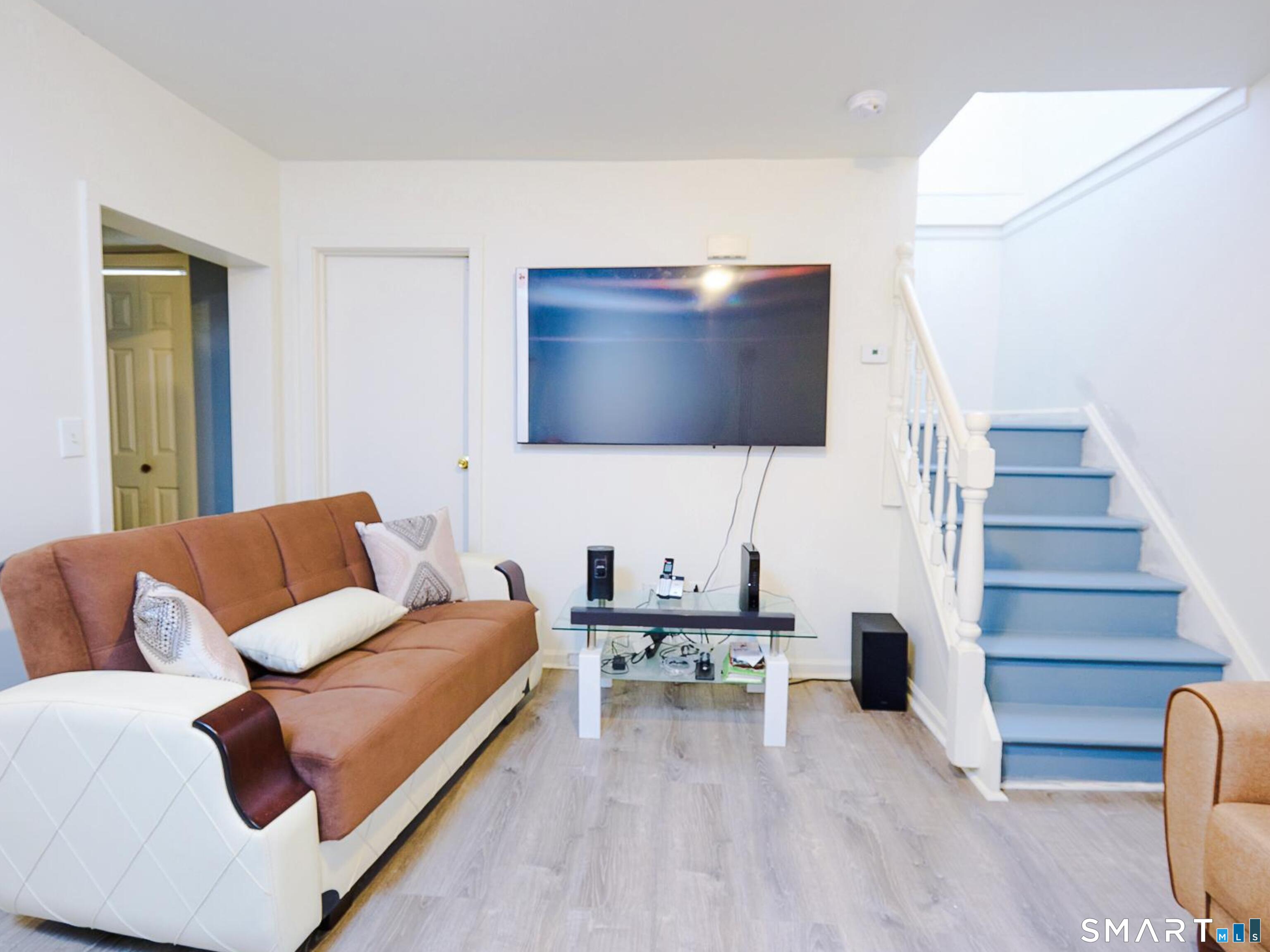 60 Olive Street photo 12