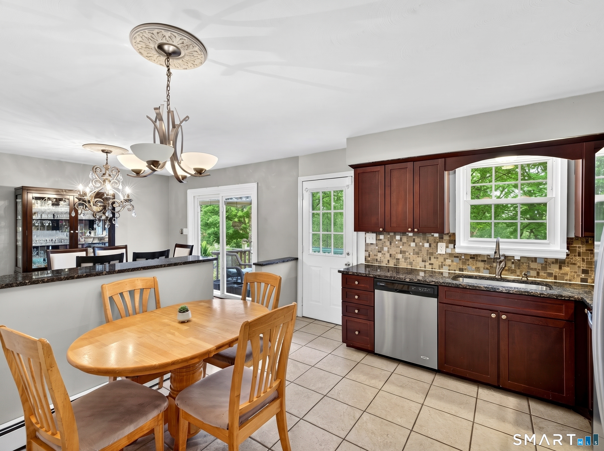 15 Partridge Lane, Clinton, CT 06413