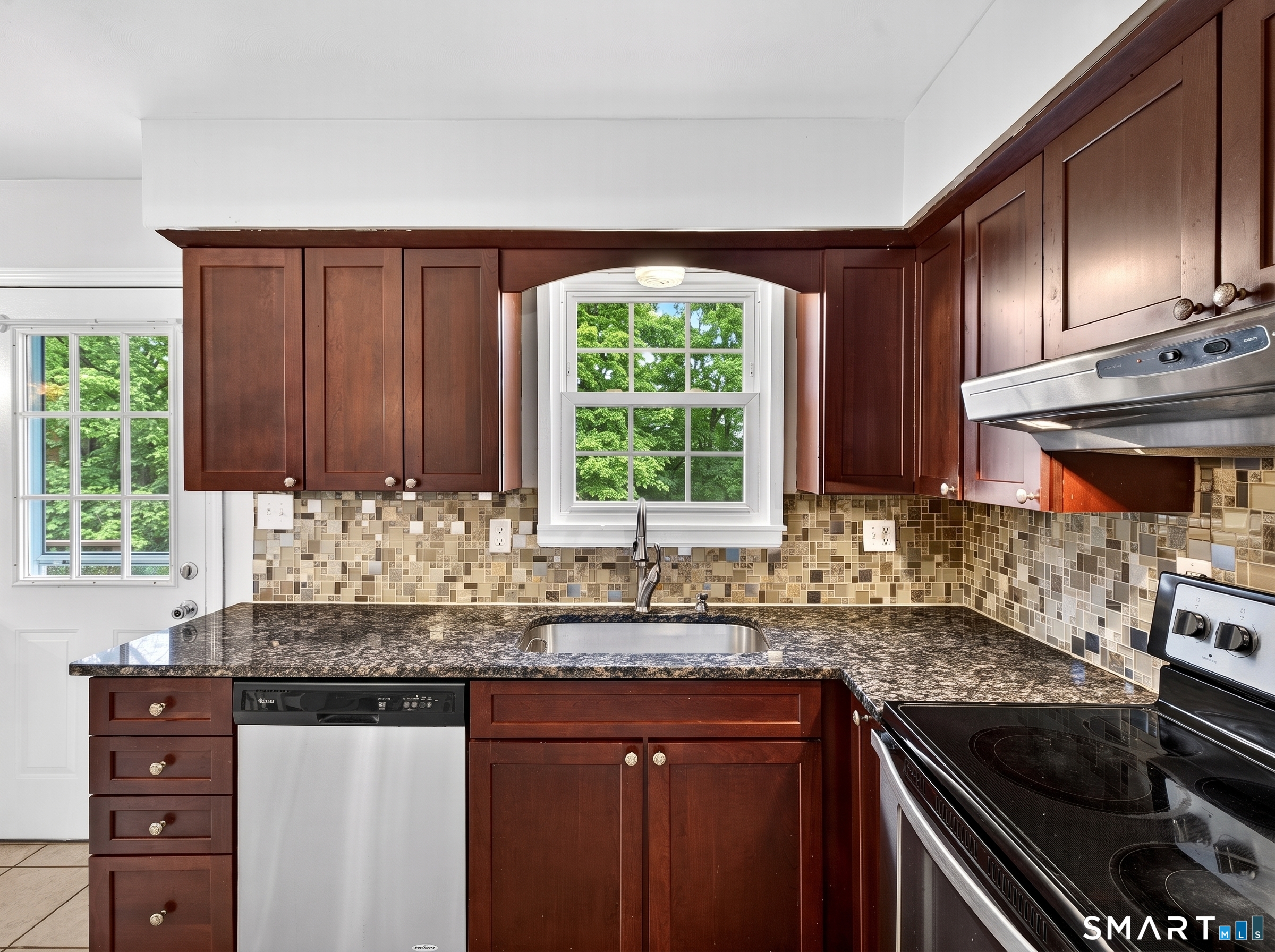 15 Partridge Lane, Clinton, CT 06413