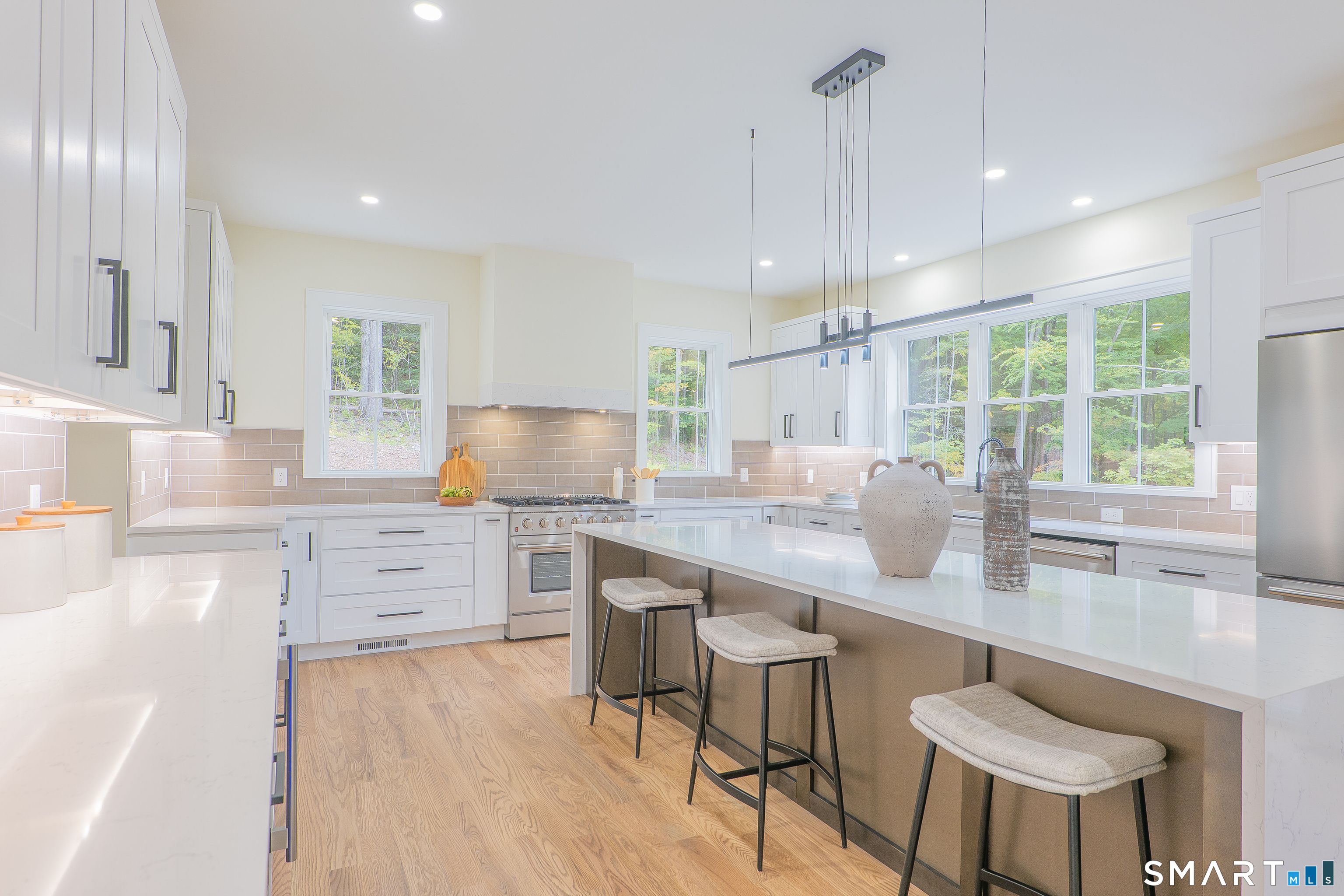 505 Burr Road photo 10