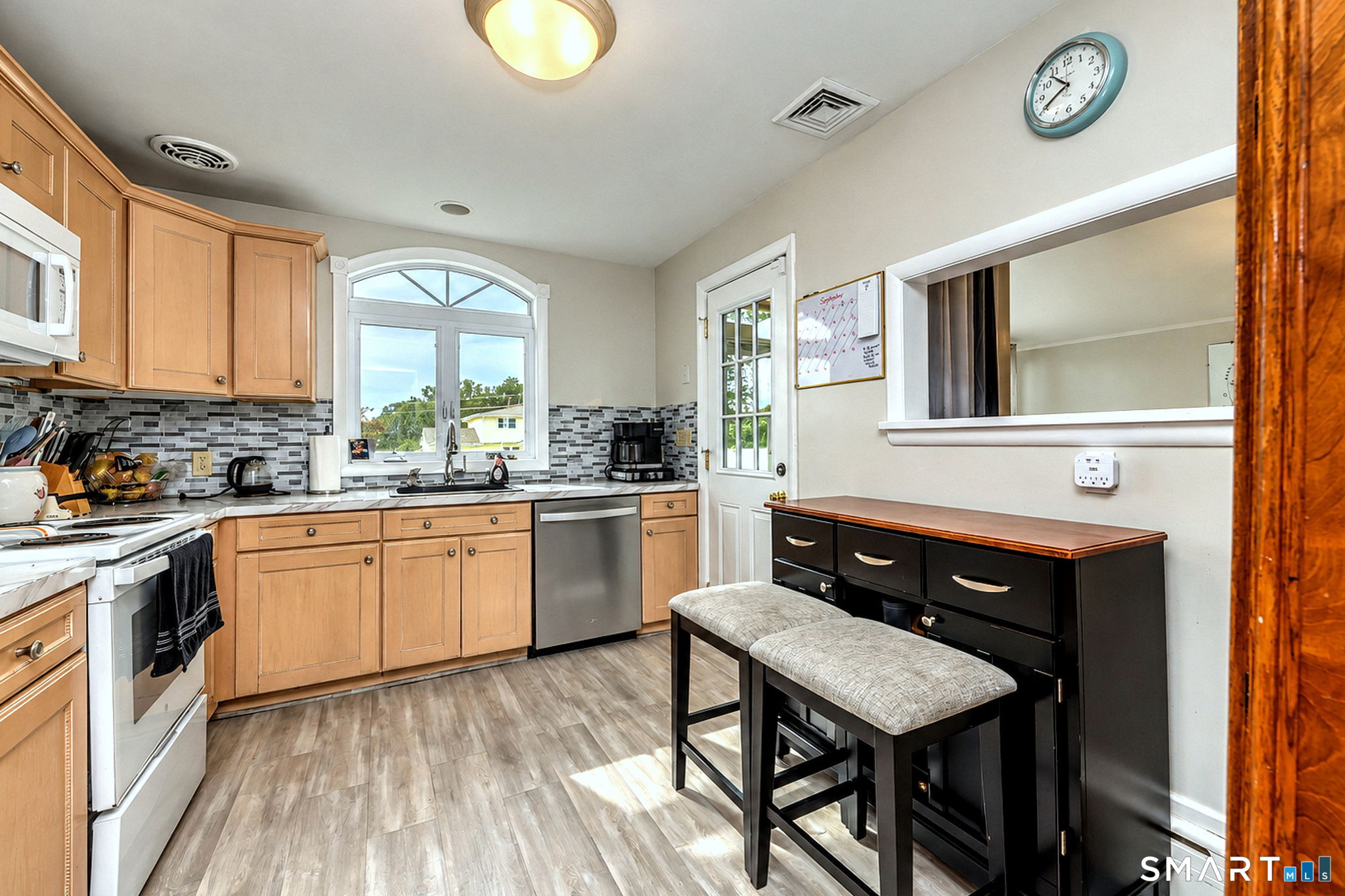 327 Highland Drive photo 14
