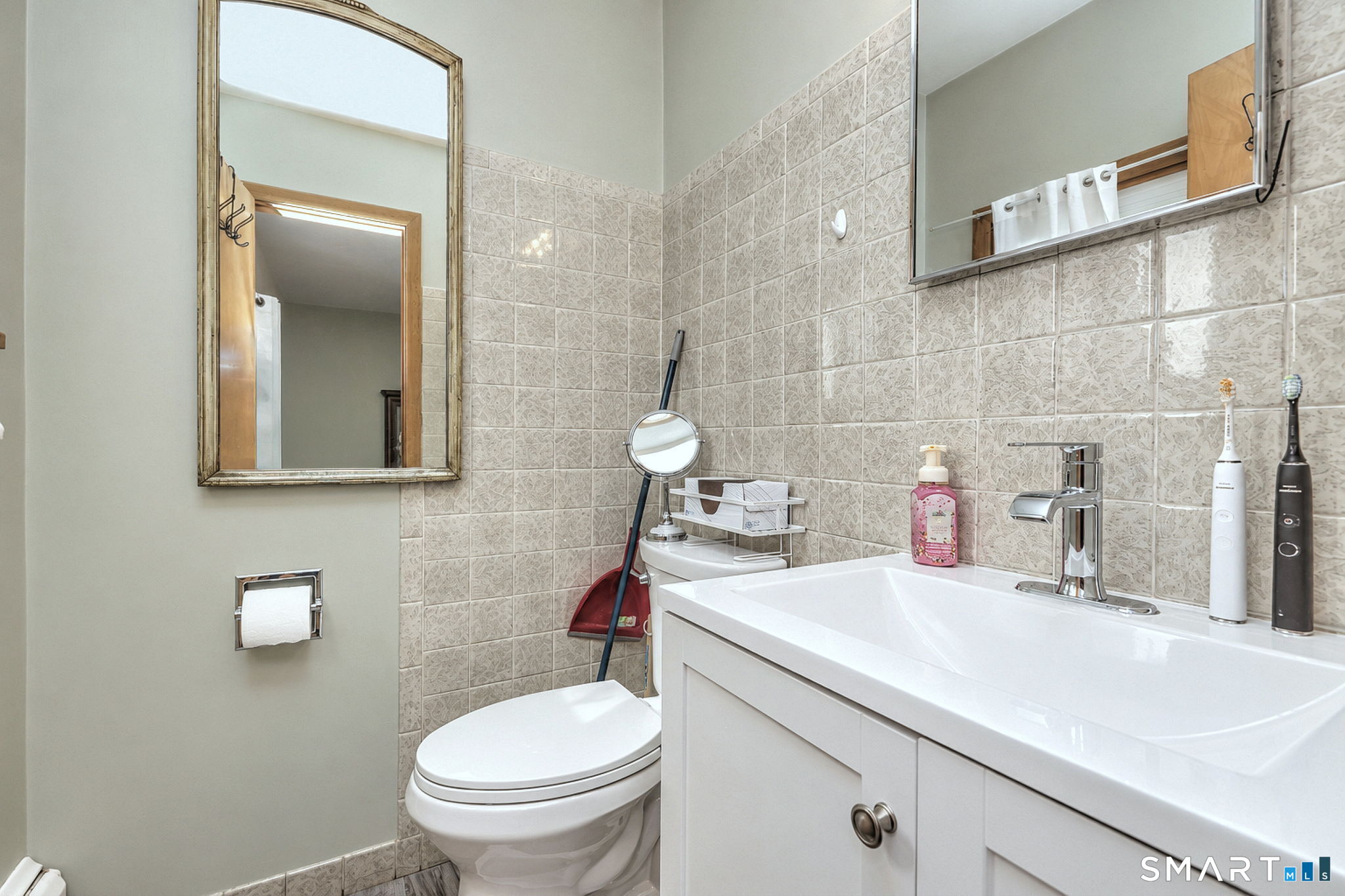 327 Highland Drive photo 21