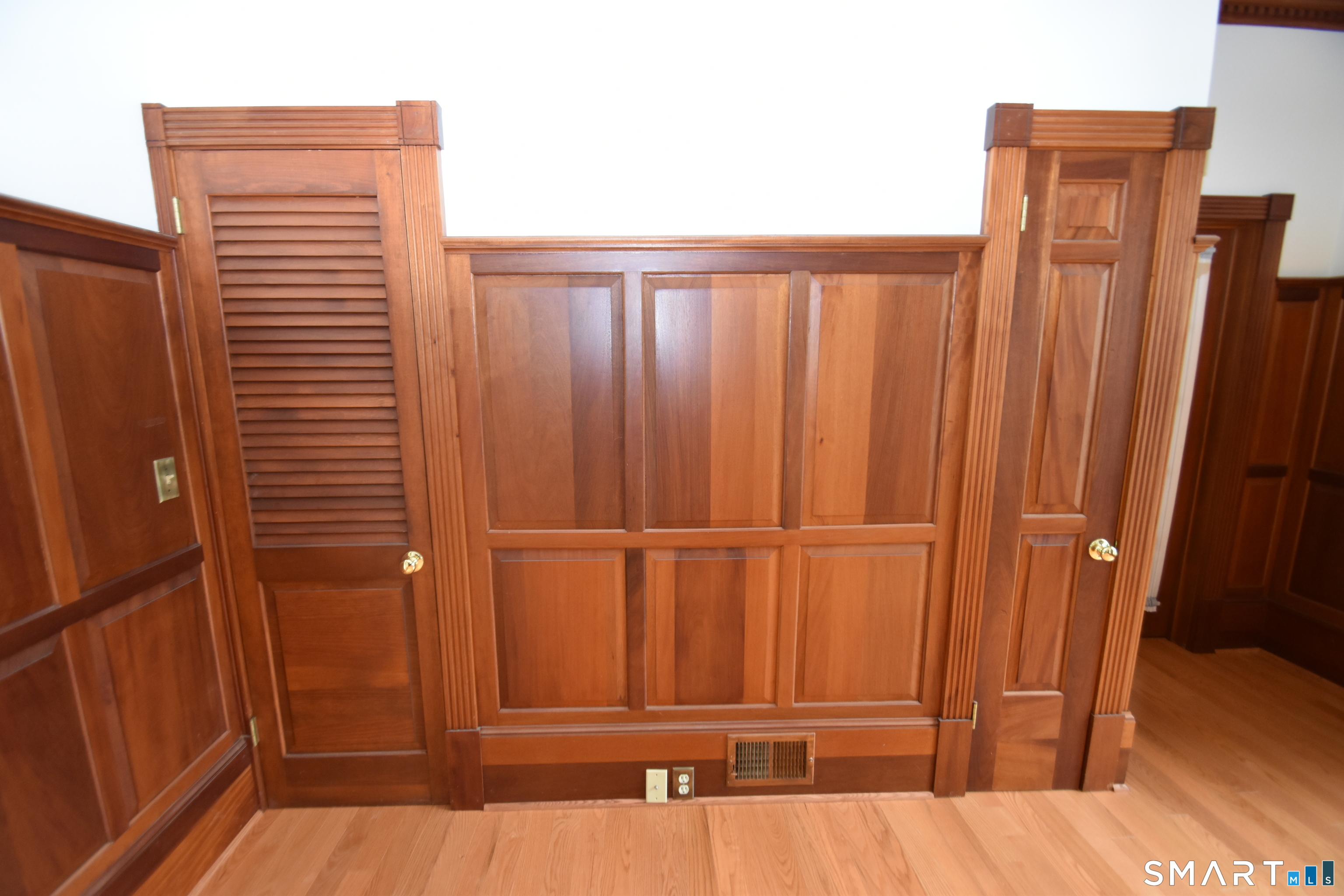 62 Buttonball Lane photo 7