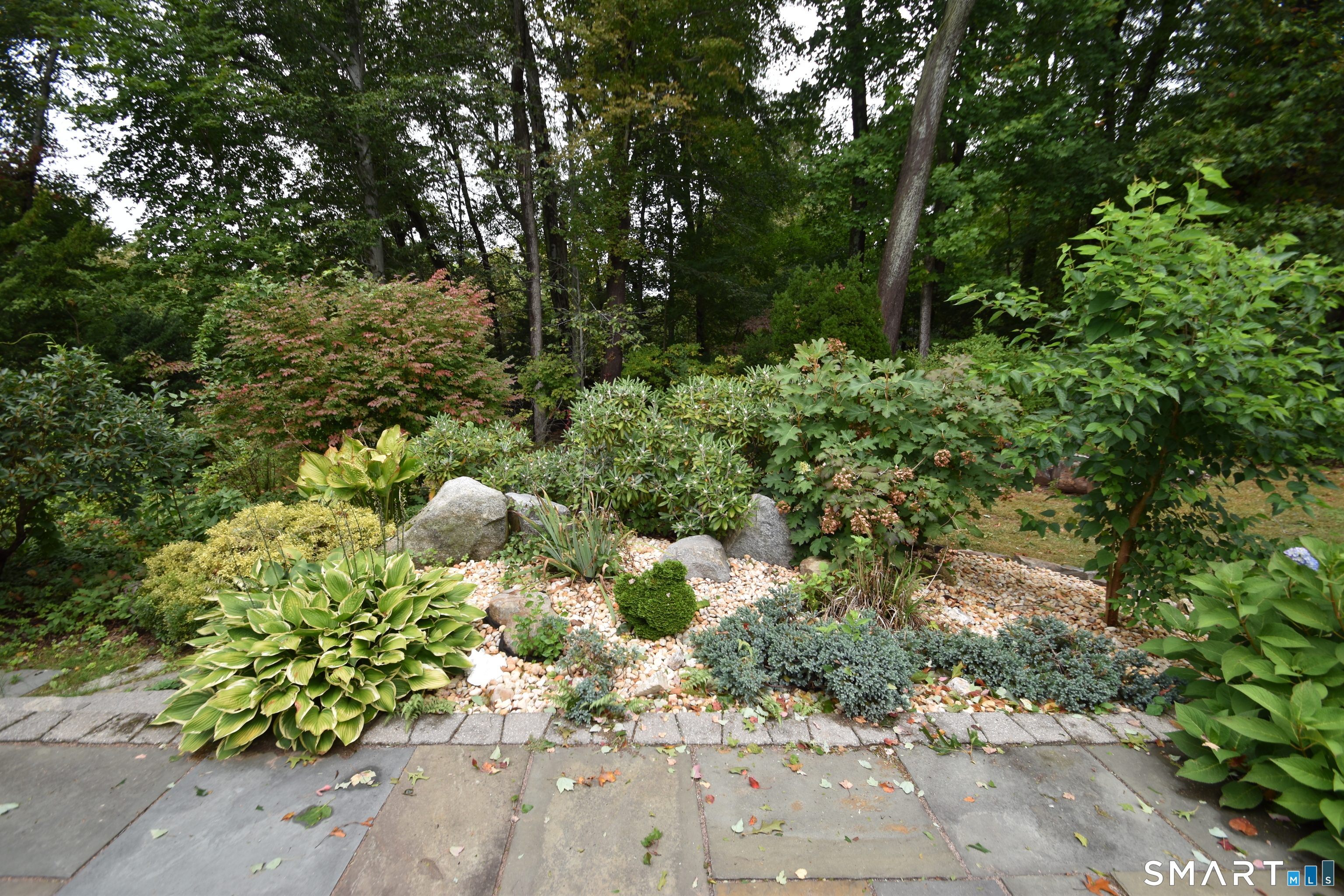 62 Buttonball Lane photo 11