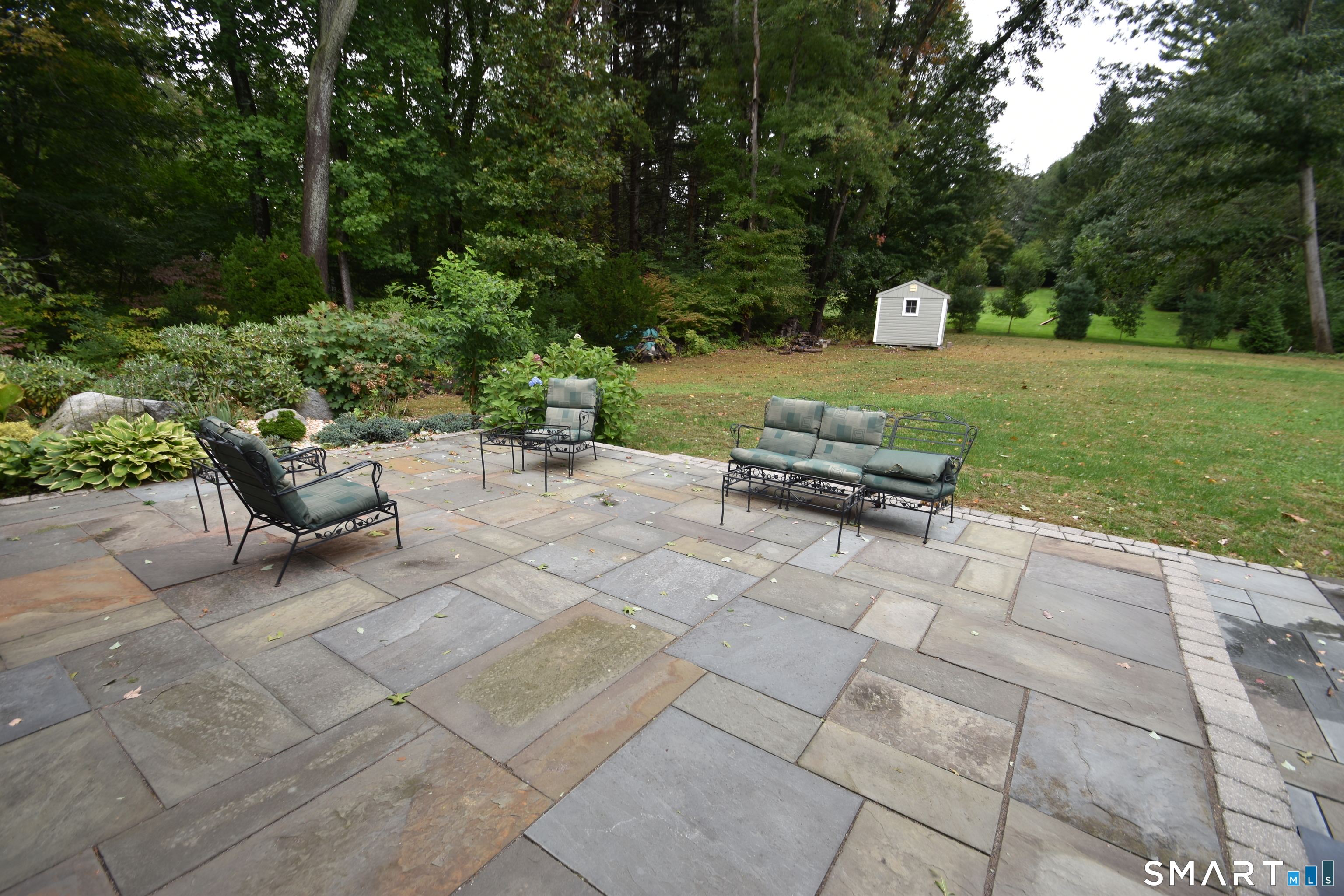 62 Buttonball Lane photo 12