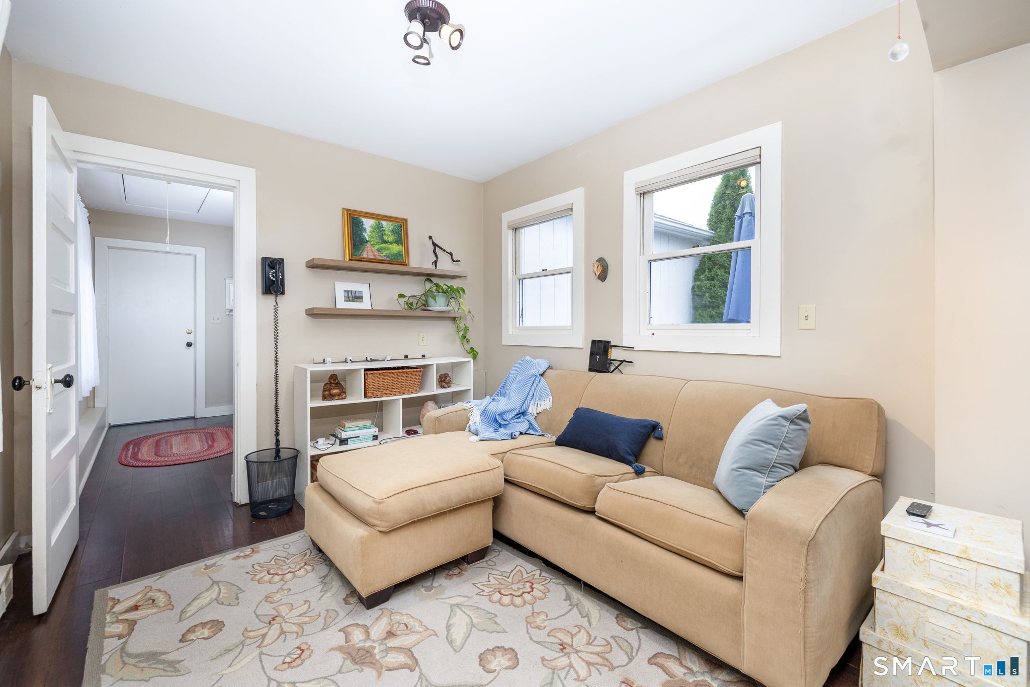 Primary Seating Area