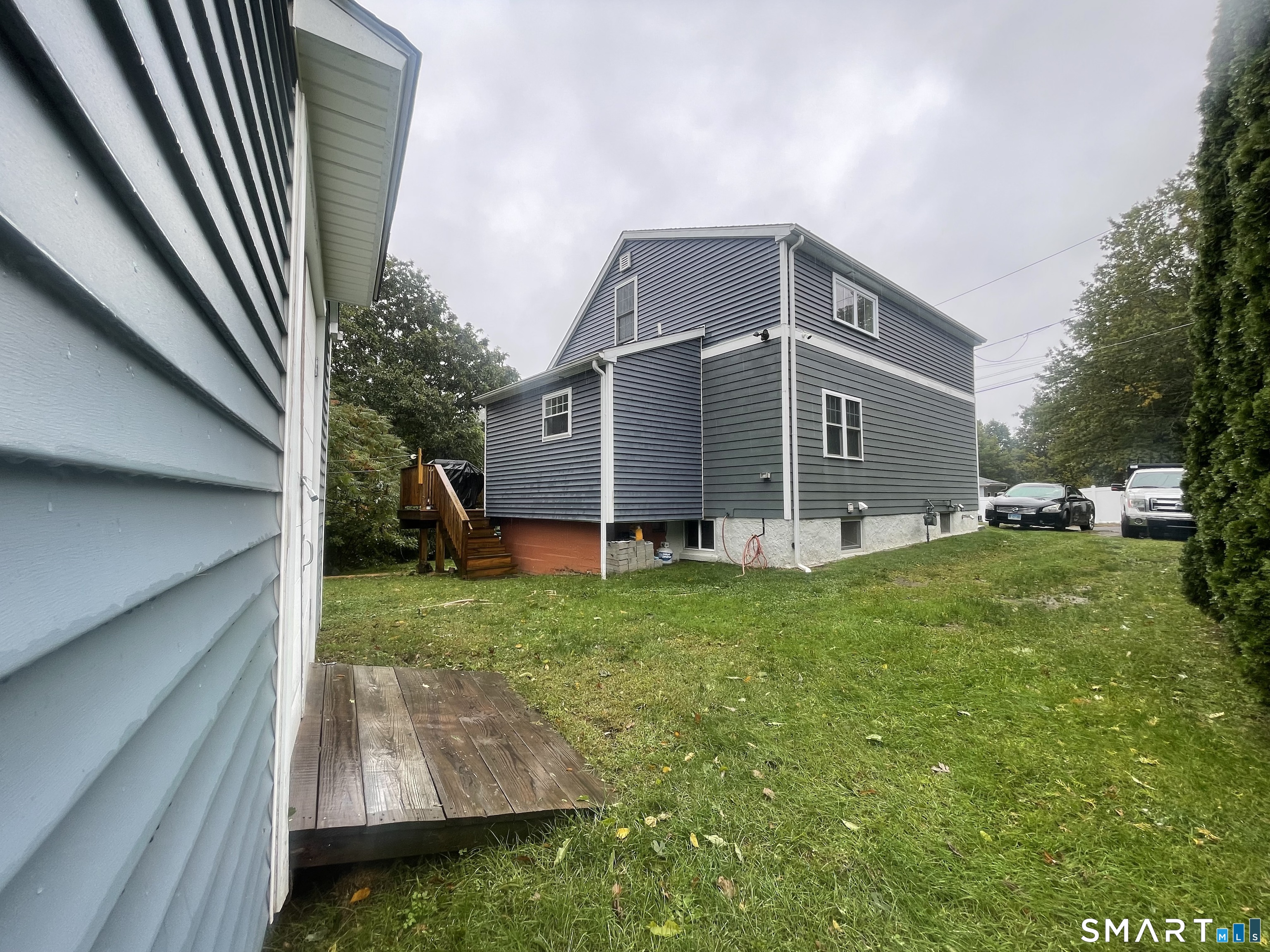 77 Simsbury Street photo 33