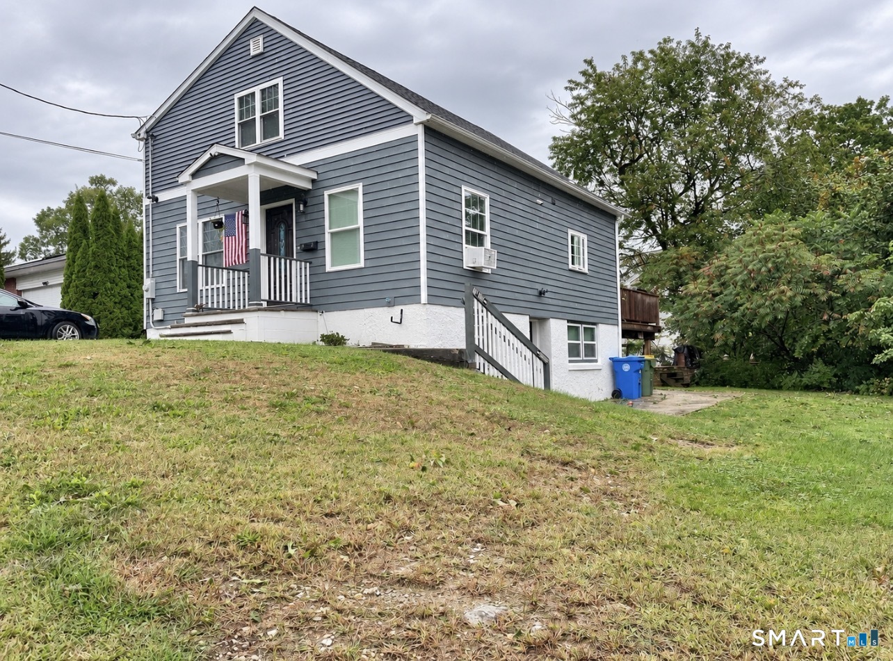77 Simsbury Street photo 2