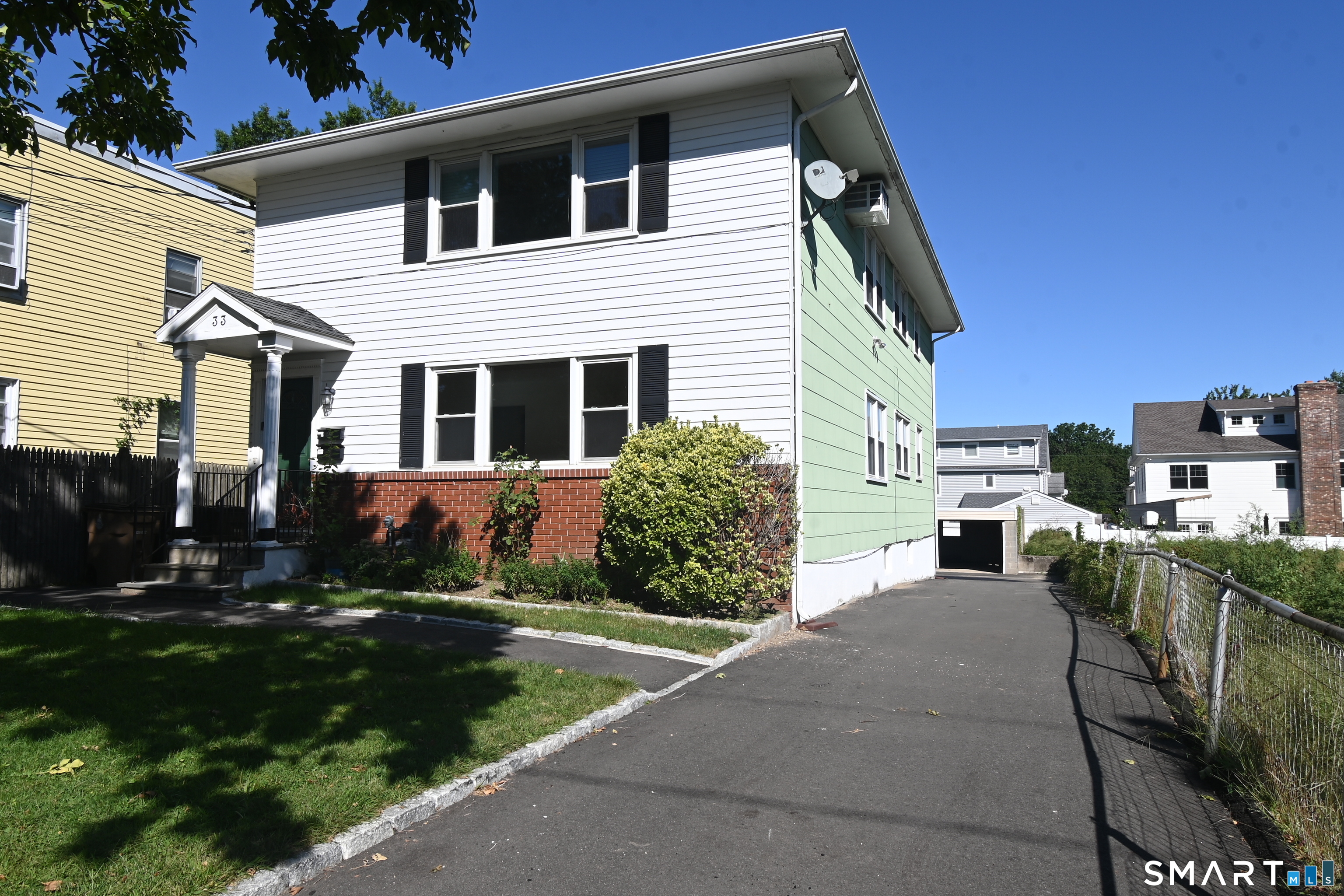 33 Dora Street