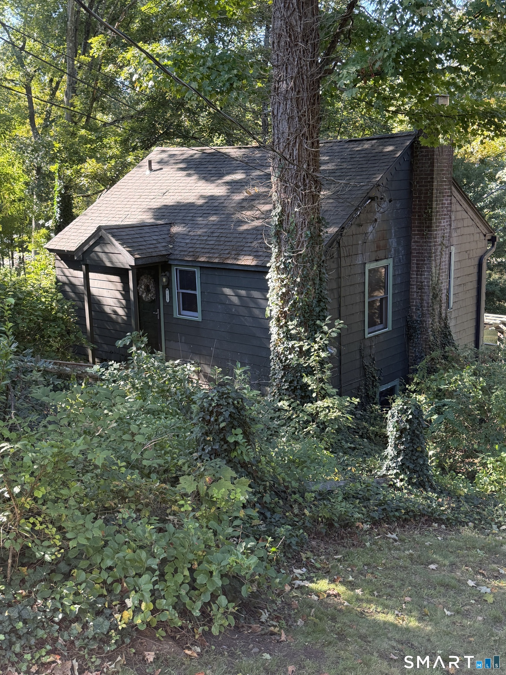 1527 Farmington Avenue photo 7