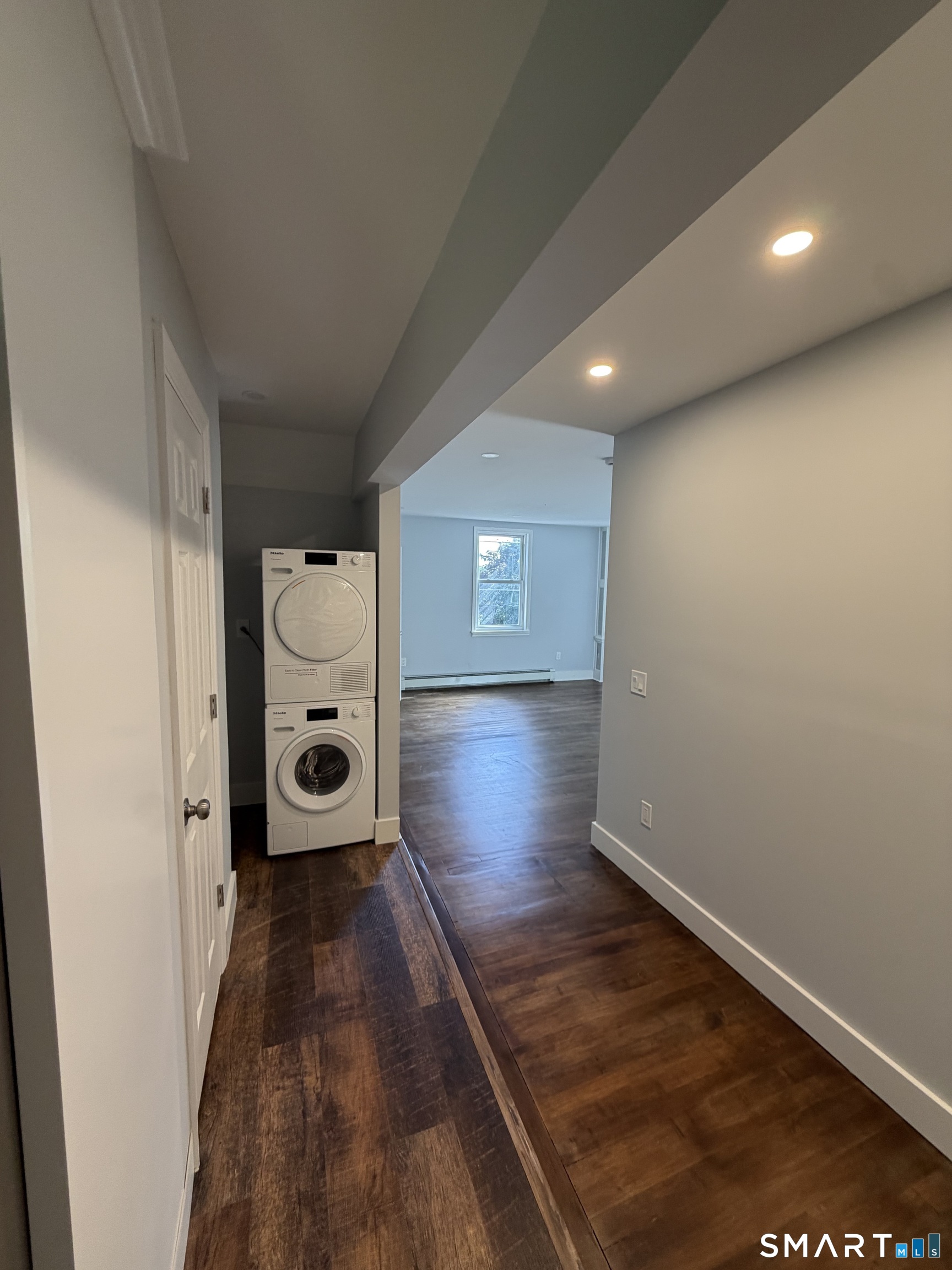 Foto 6 de Apartamento en renta en 35 Wooster Street #1, Danbury, CT — $2,500/mes