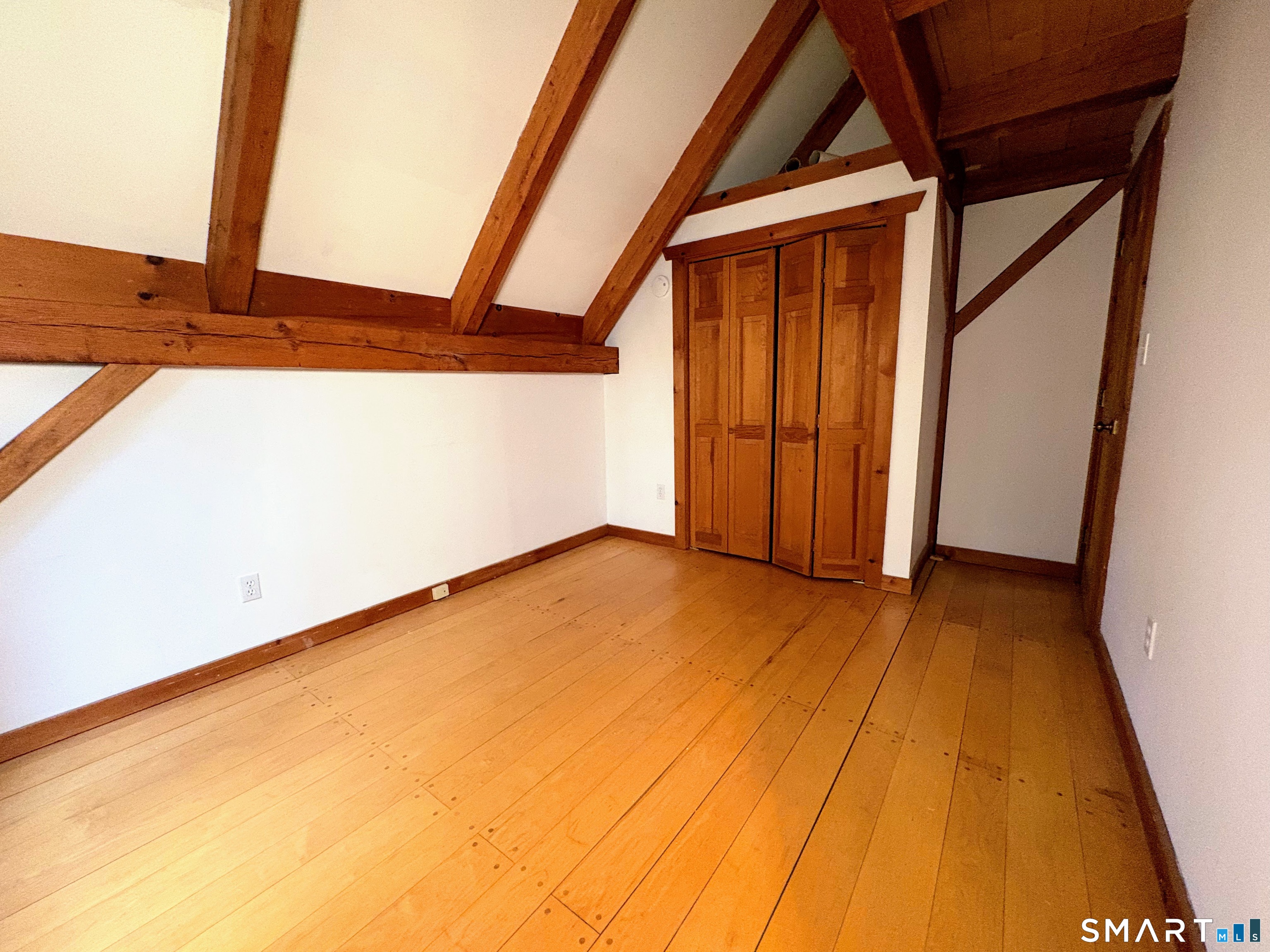 8 Equestrian Drive photo 16