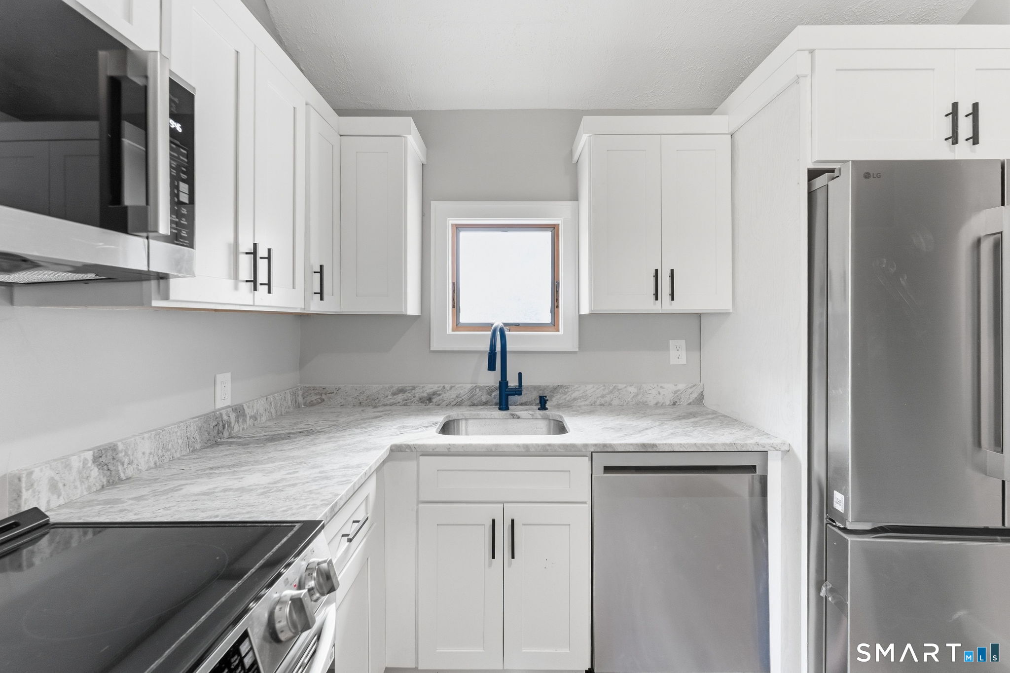 431 Martin Road photo 11
