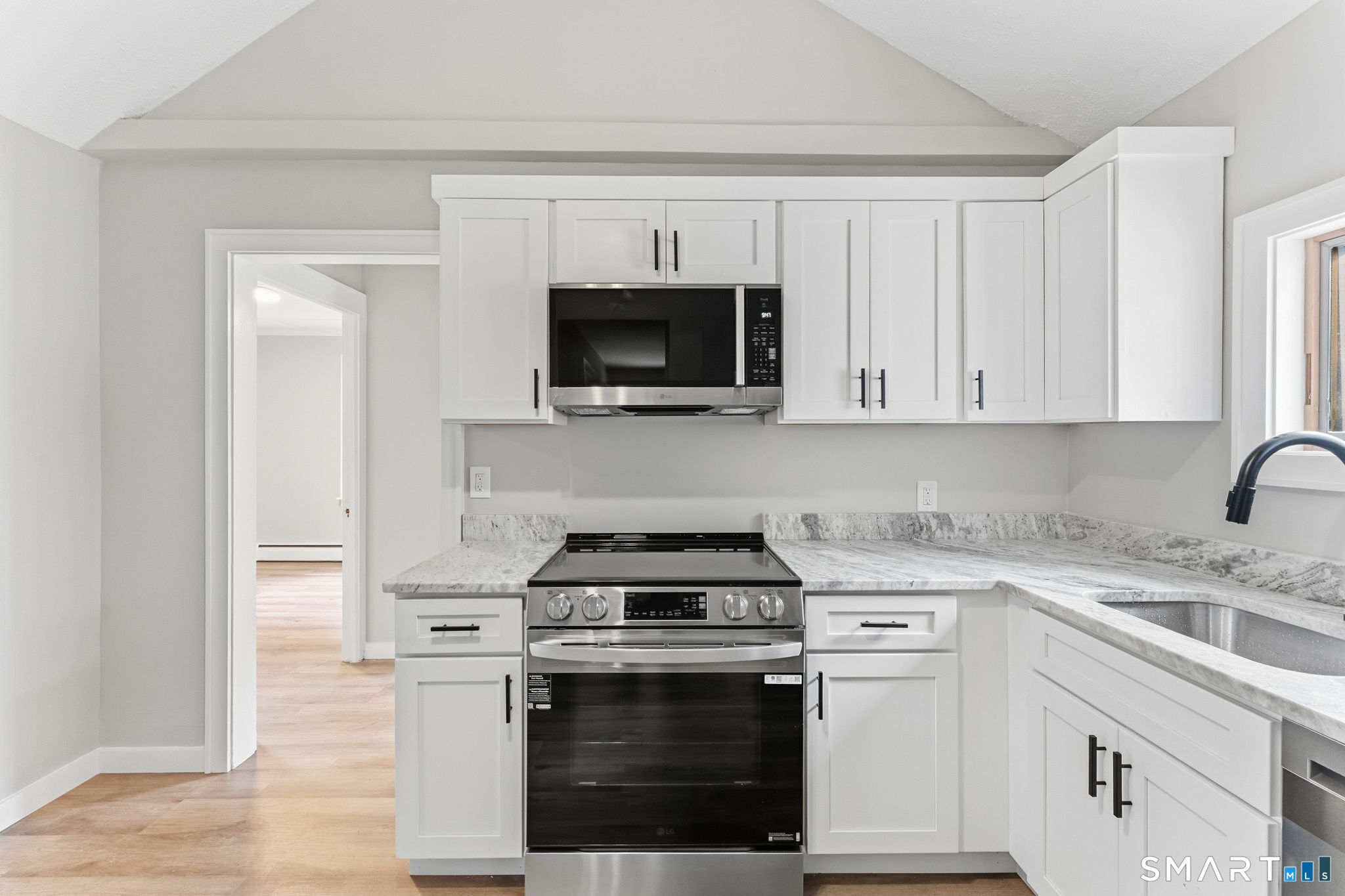 431 Martin Road photo 10